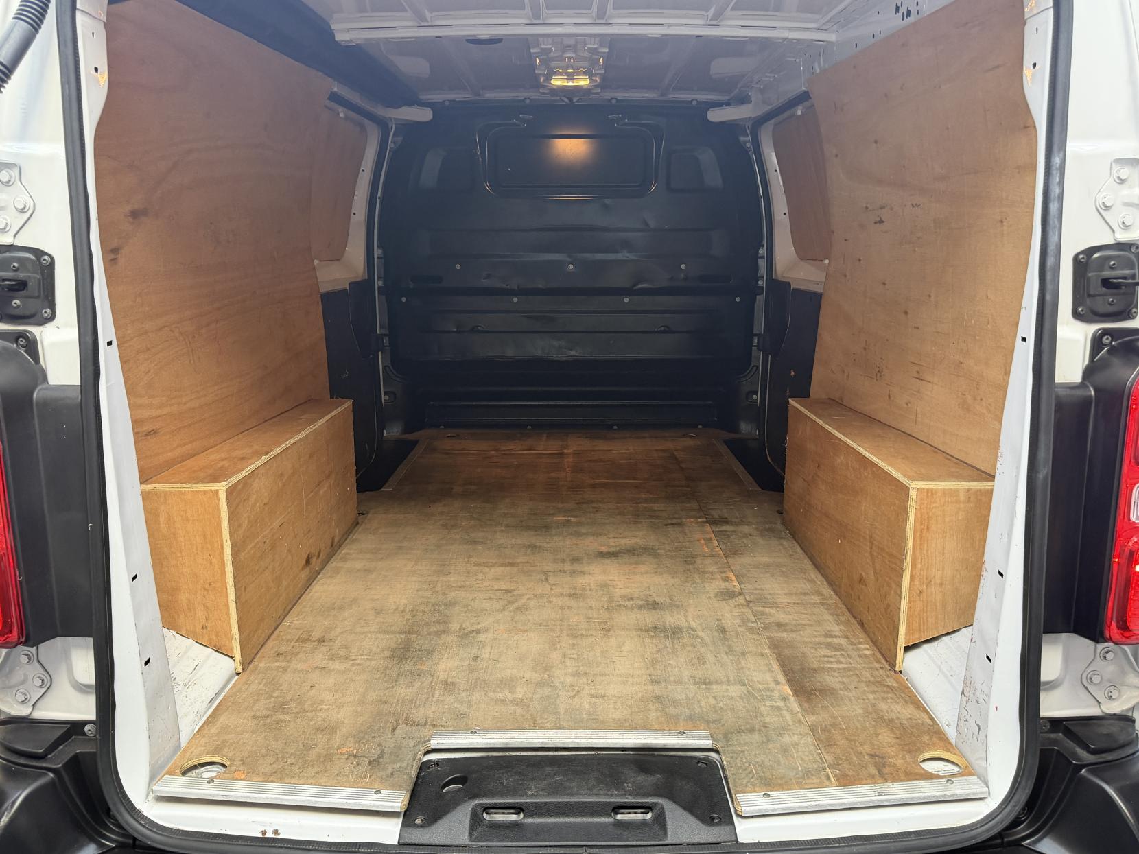 2022 Vauxhall Vivaro 1.5 Turbo D 2900 Dynamic Panel Van 6dr Diesel Manual L2 H1 Euro 6 (s/s) (100 ps) - Thumbnail 8