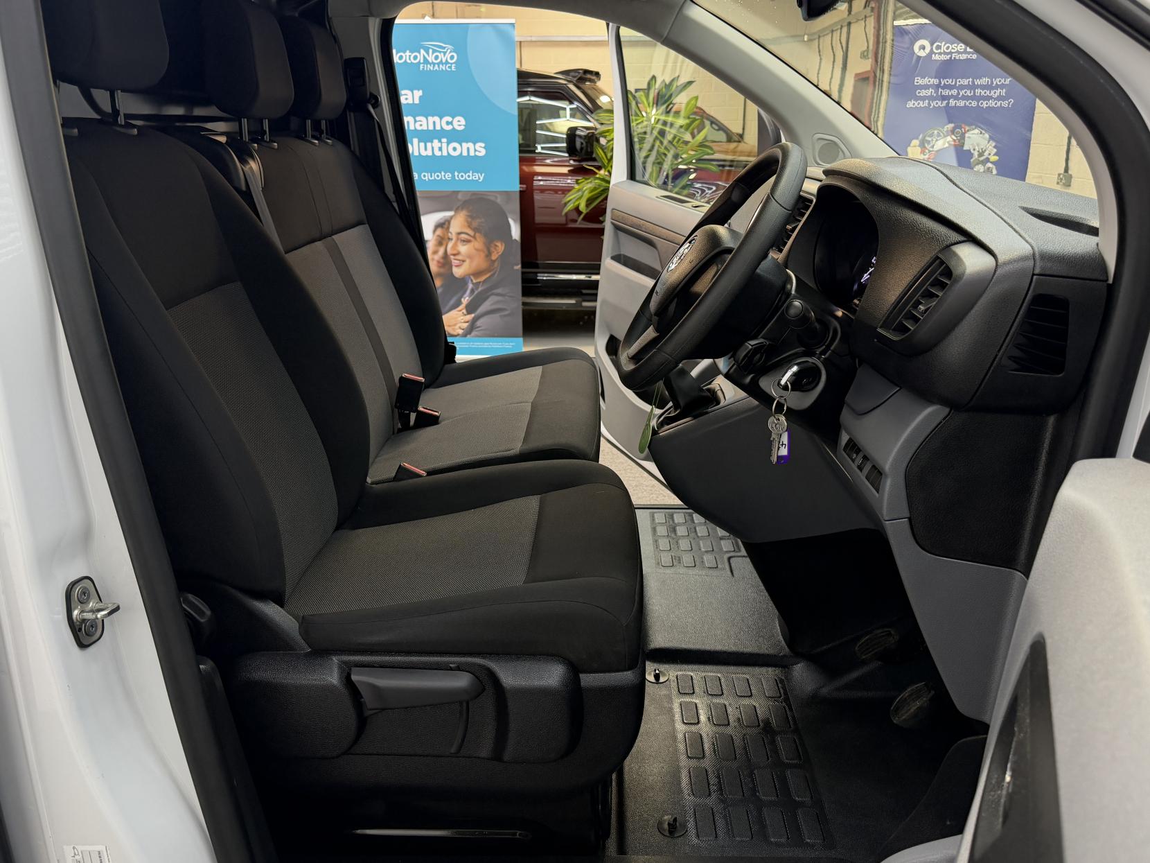 2022 Vauxhall Vivaro 1.5 Turbo D 2900 Dynamic Panel Van 6dr Diesel Manual L1 H1 Euro 6 (s/s) (100 ps) - Thumbnail 8