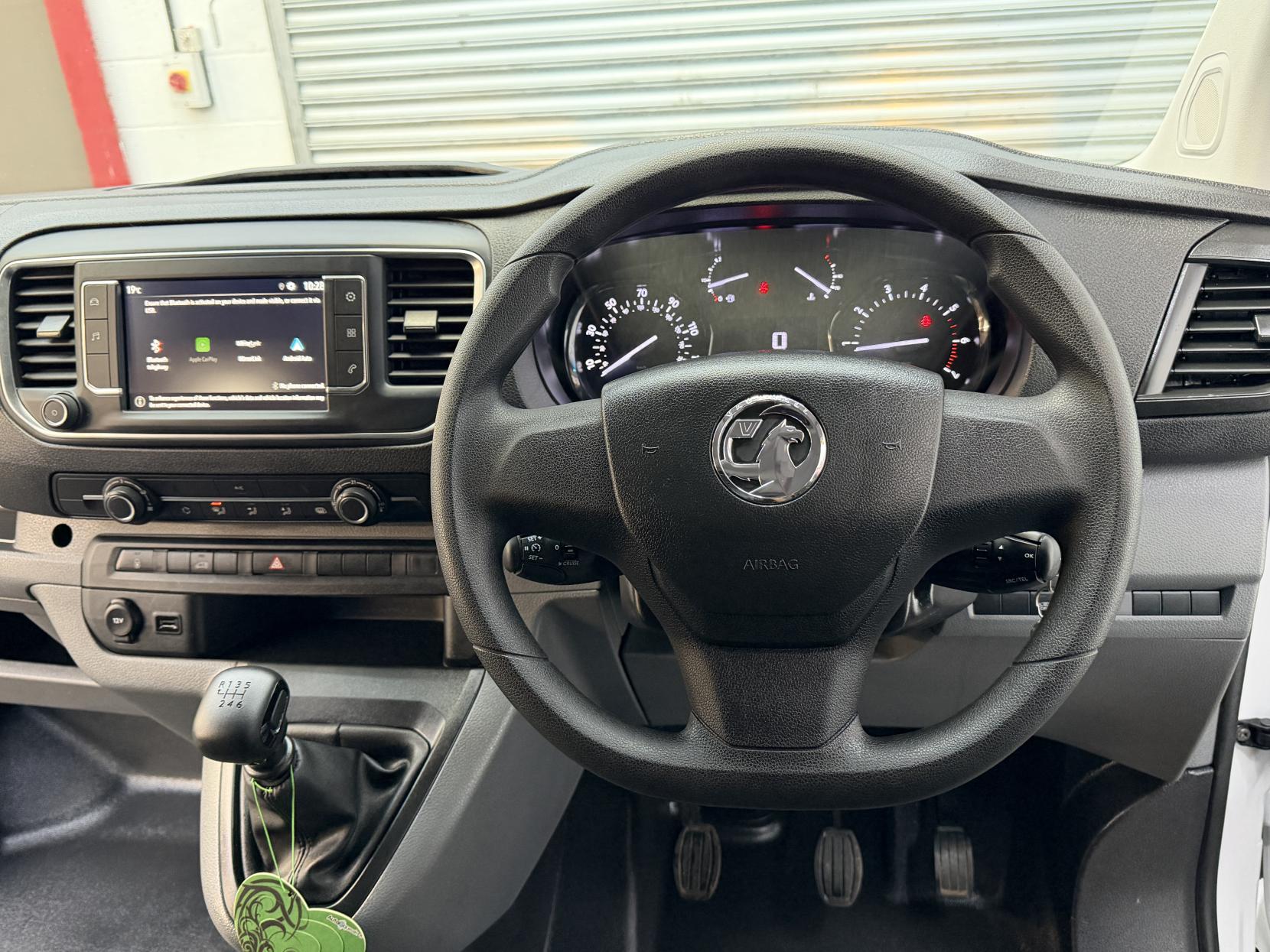 2022 Vauxhall Vivaro 1.5 Turbo D 2900 Dynamic Panel Van 6dr Diesel Manual L1 H1 Euro 6 (s/s) (100 ps) - Thumbnail 11