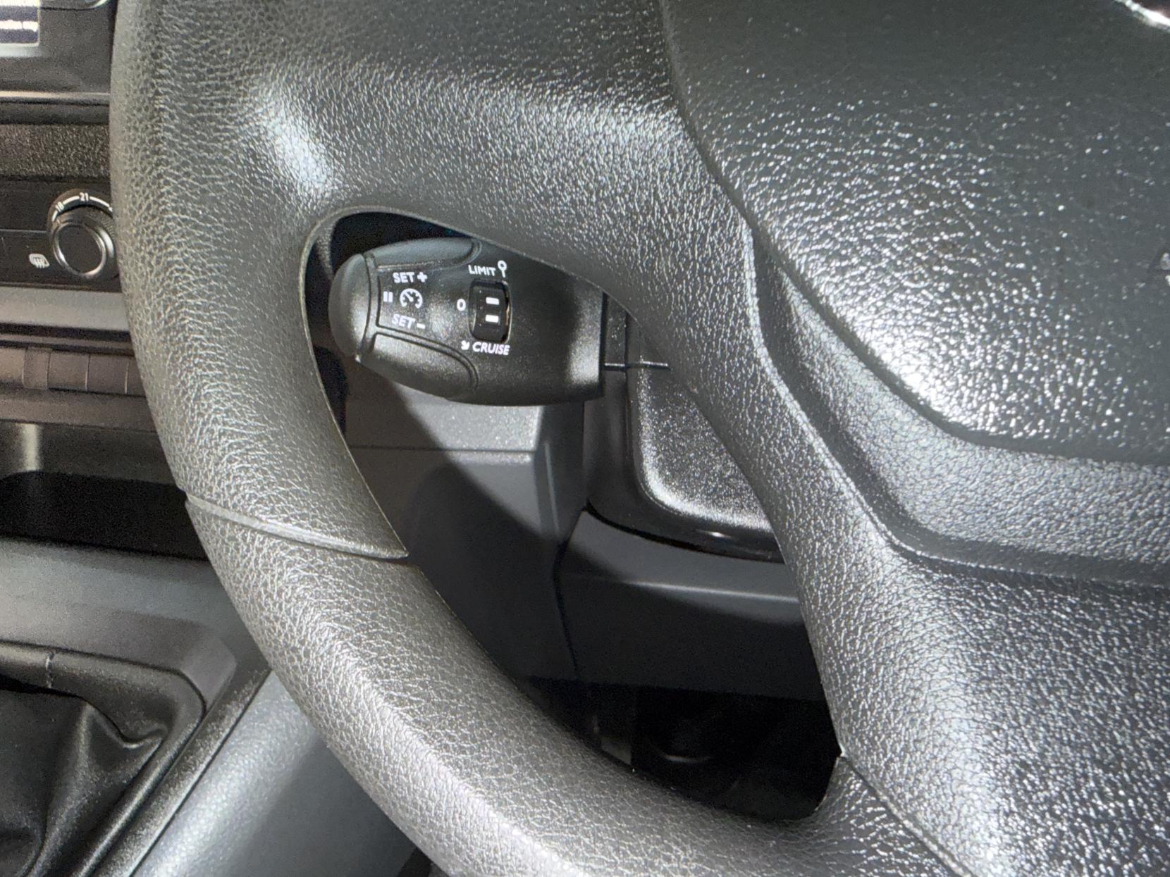2022 Vauxhall Vivaro 1.5 Turbo D 2900 Dynamic Panel Van 6dr Diesel Manual L1 H1 Euro 6 (s/s) (100 ps) - Thumbnail 15