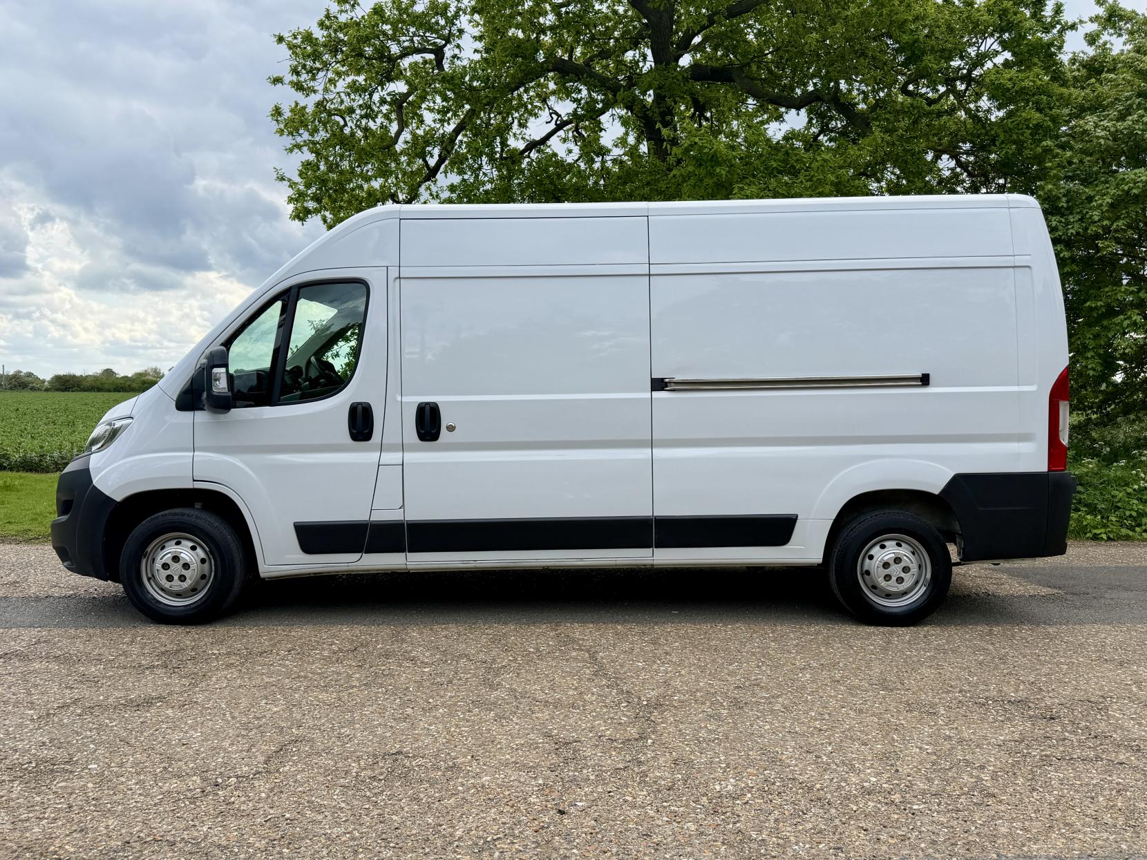 2023 Citroen Relay 2.2 BlueHDi 35 Enterprise Edition Panel Van 5dr Diesel Manual L3 High Roof Euro 6 (s/s) (140 ps) - Thumbnail 2