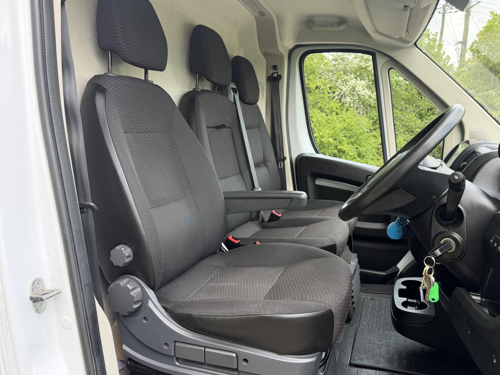 2023 Citroen Relay 2.2 BlueHDi 35 Enterprise Edition Panel Van 5dr Diesel Manual L3 High Roof Euro 6 (s/s) (140 ps) - Thumbnail 9