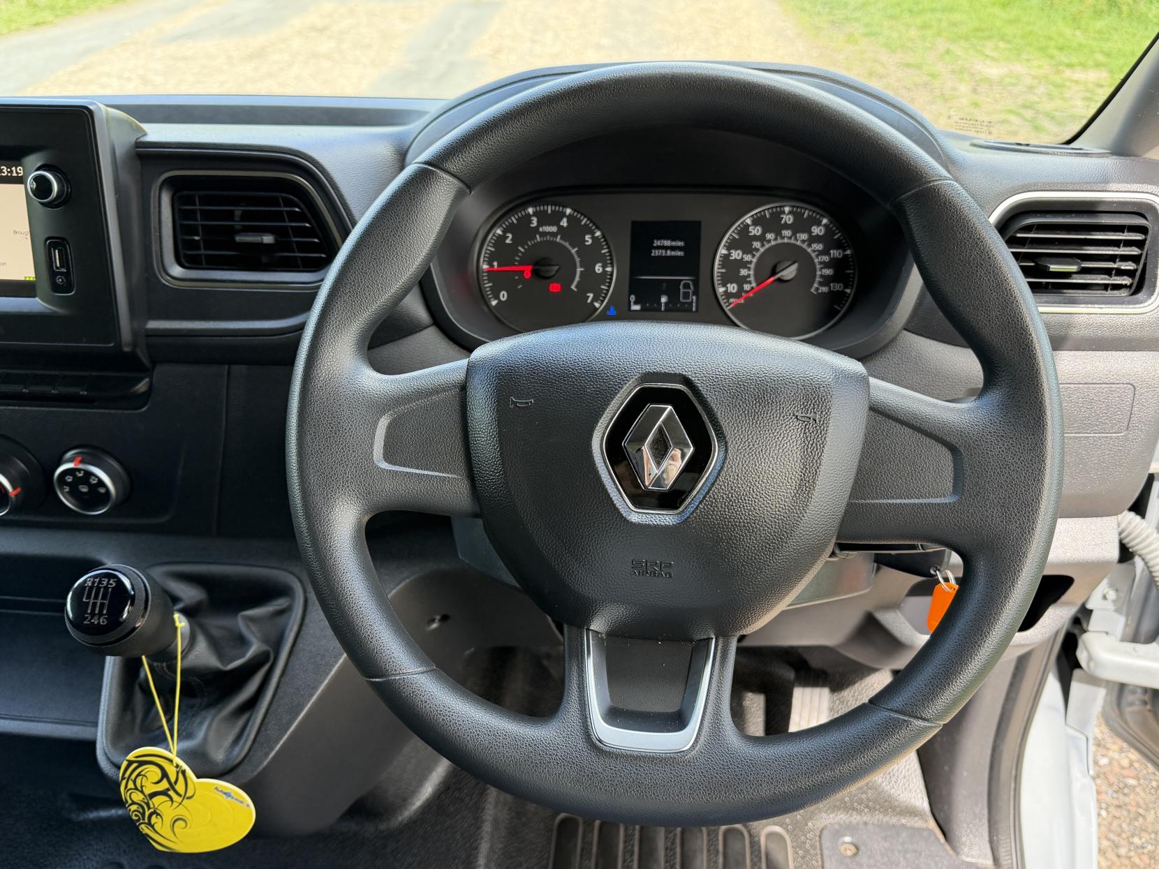 2023 Renault Master 2.3 dCi 35 Business+ Panel Van 4dr Diesel Manual FWD LWB Medium Roof Euro 6 (135 ps) - Thumbnail 20