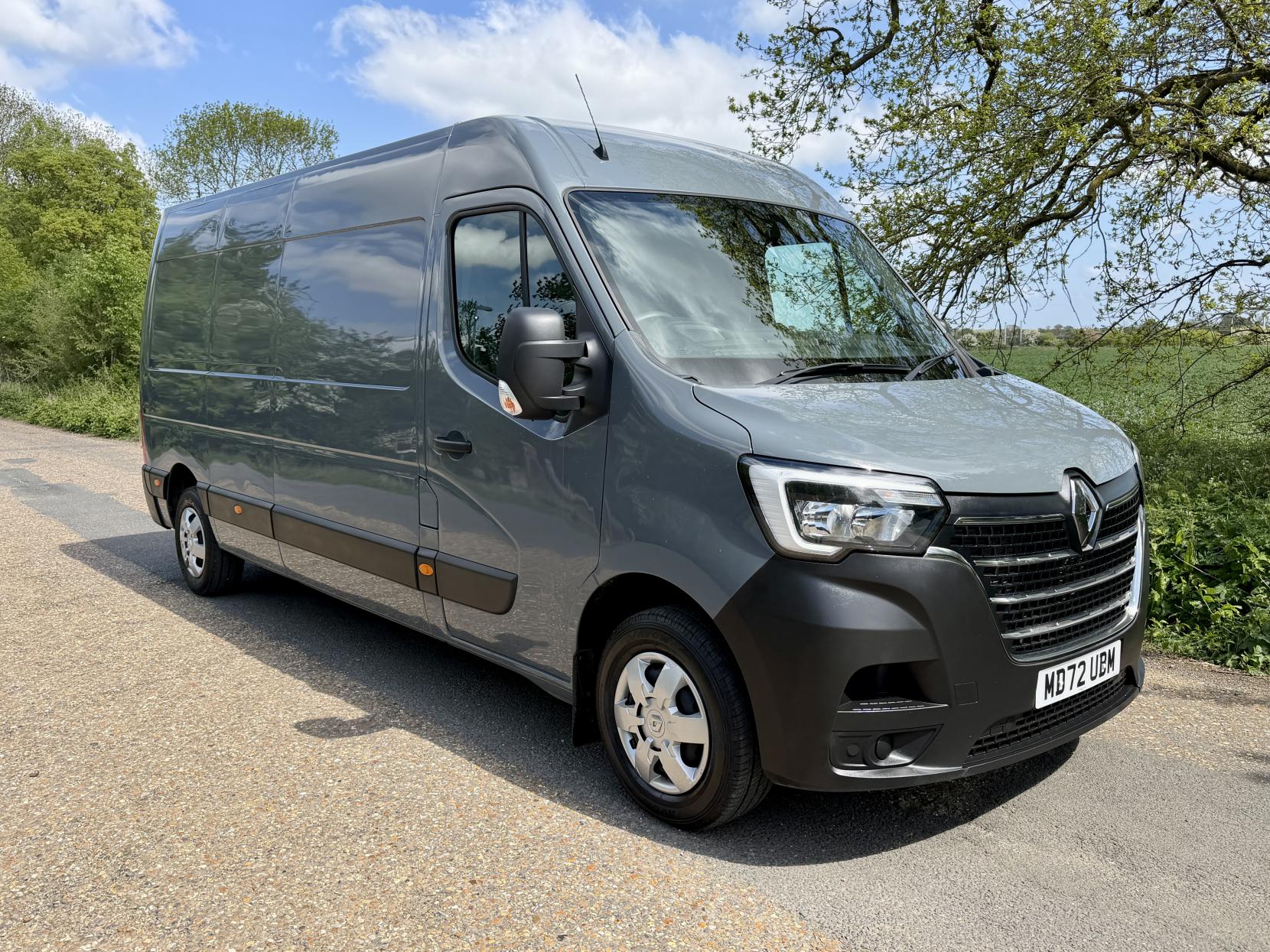 2023 Renault Master 2.3 dCi 35 Business+ Panel Van 4dr Diesel Manual FWD LWB Medium Roof Euro 6 (135 ps) - Thumbnail 4