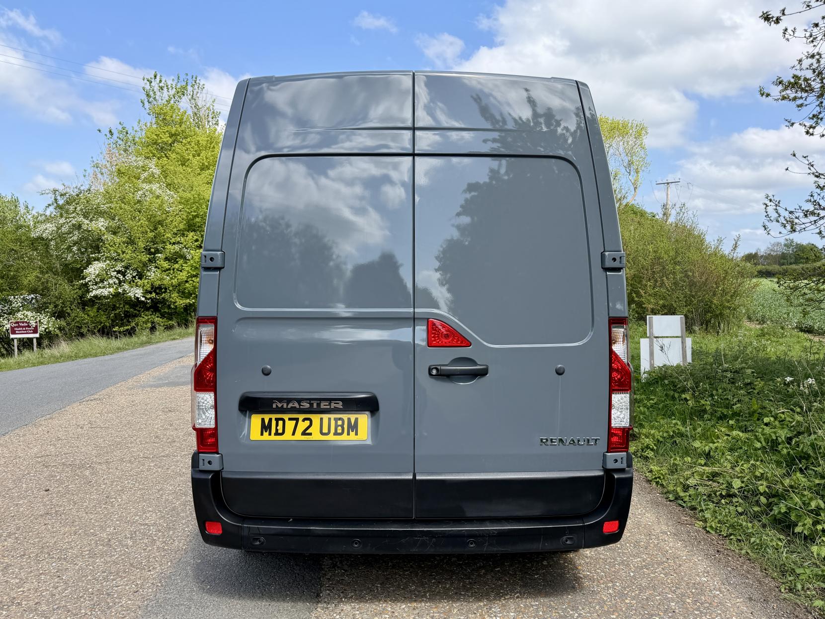 2023 Renault Master 2.3 dCi 35 Business+ Panel Van 4dr Diesel Manual FWD LWB Medium Roof Euro 6 (135 ps) - Thumbnail 8