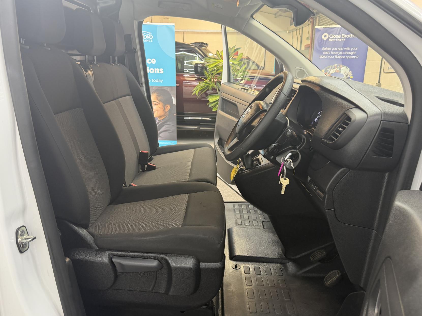 2023 Vauxhall Vivaro 1.5 Turbo D 2900 Prime Panel Van 6dr Diesel Manual L1 H1 Euro 6 (s/s) (100 ps) - Thumbnail 11