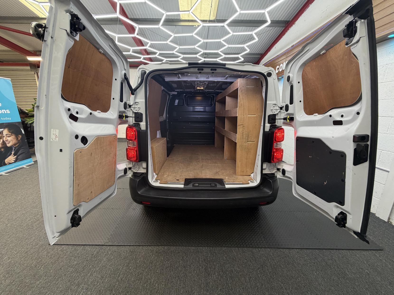 2023 Vauxhall Vivaro 1.5 Turbo D 2900 Prime Panel Van 6dr Diesel Manual L1 H1 Euro 6 (s/s) (100 ps) - Thumbnail 9