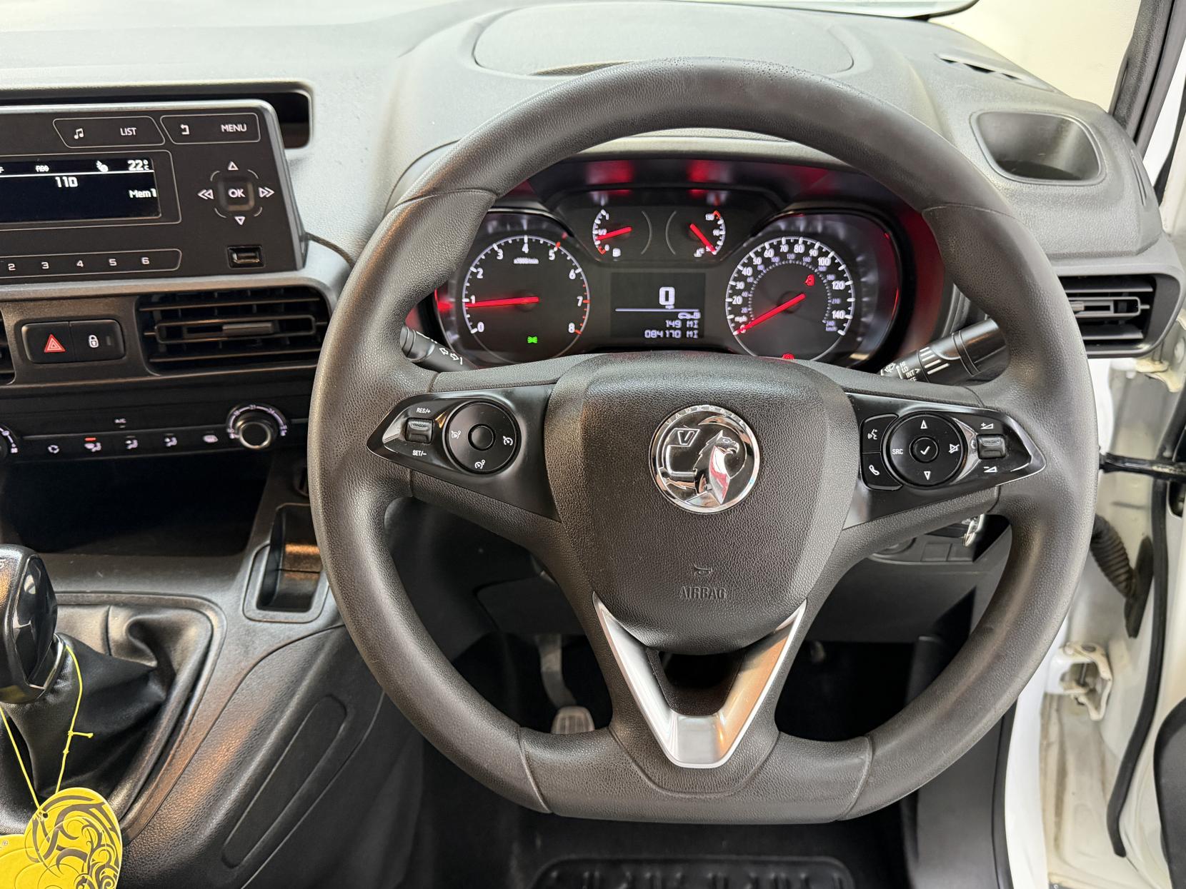 2020 Vauxhall Combo 1.5 Turbo D 2300 Sportive Panel Van 4dr Diesel Manual L2 H1 Euro 6 (s/s) (100 ps) - Thumbnail 12