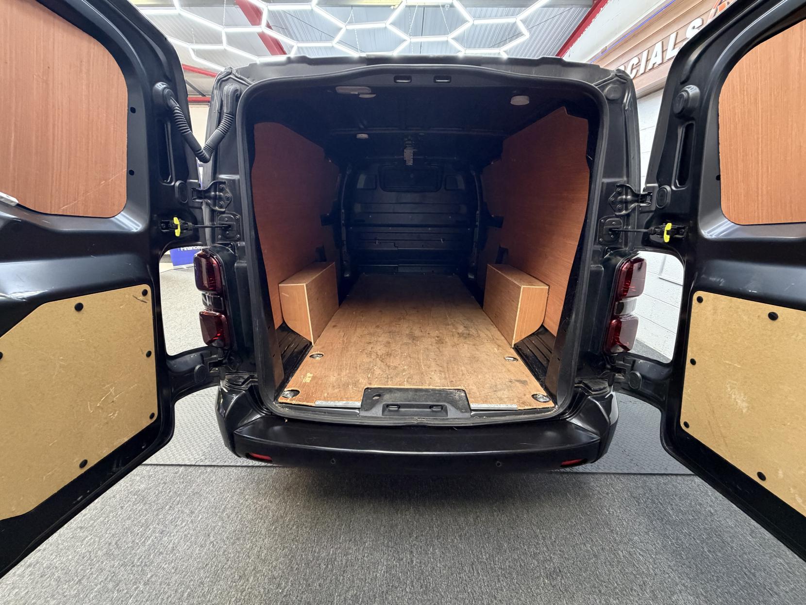 2024 Vauxhall Vivaro 2.0 Turbo D Pro XL Panel Van 6dr Diesel Manual LWB Euro 6 (145 ps) - Thumbnail 16