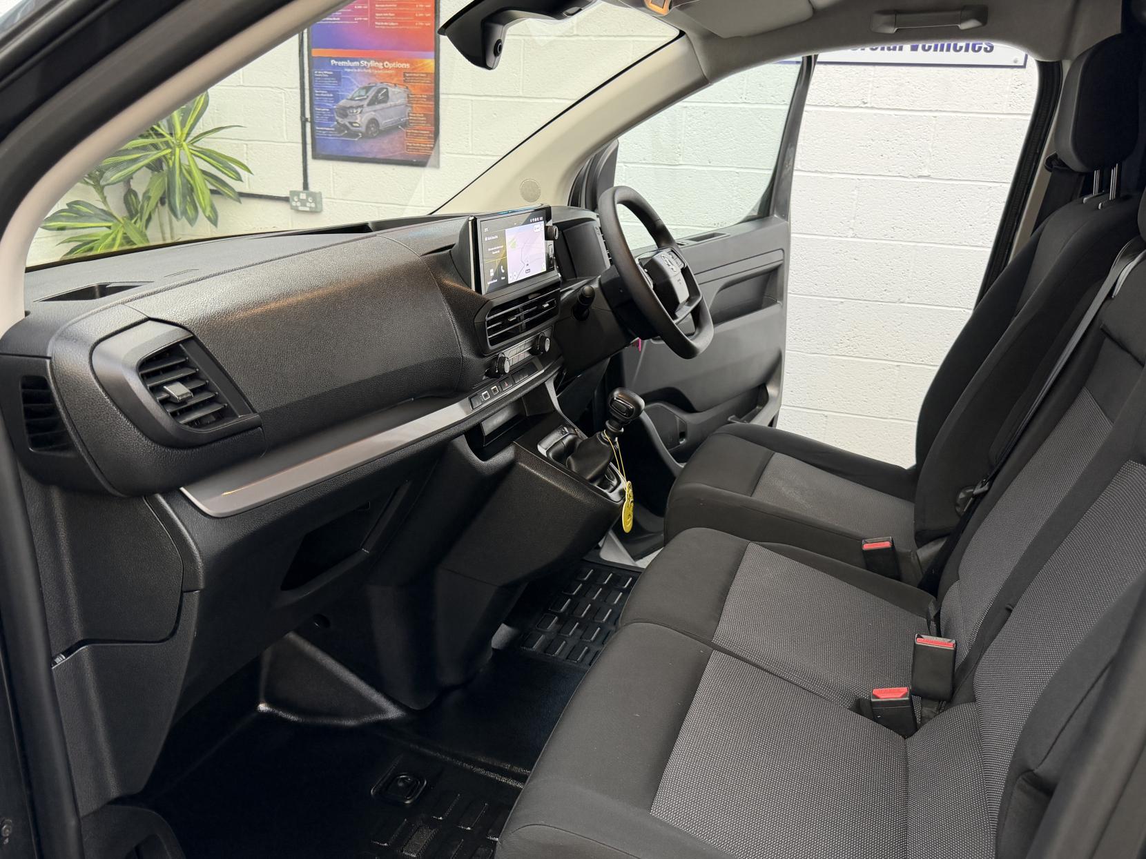 2024 Vauxhall Vivaro 2.0 Turbo D Pro XL Panel Van 6dr Diesel Manual LWB Euro 6 (145 ps) - Thumbnail 15
