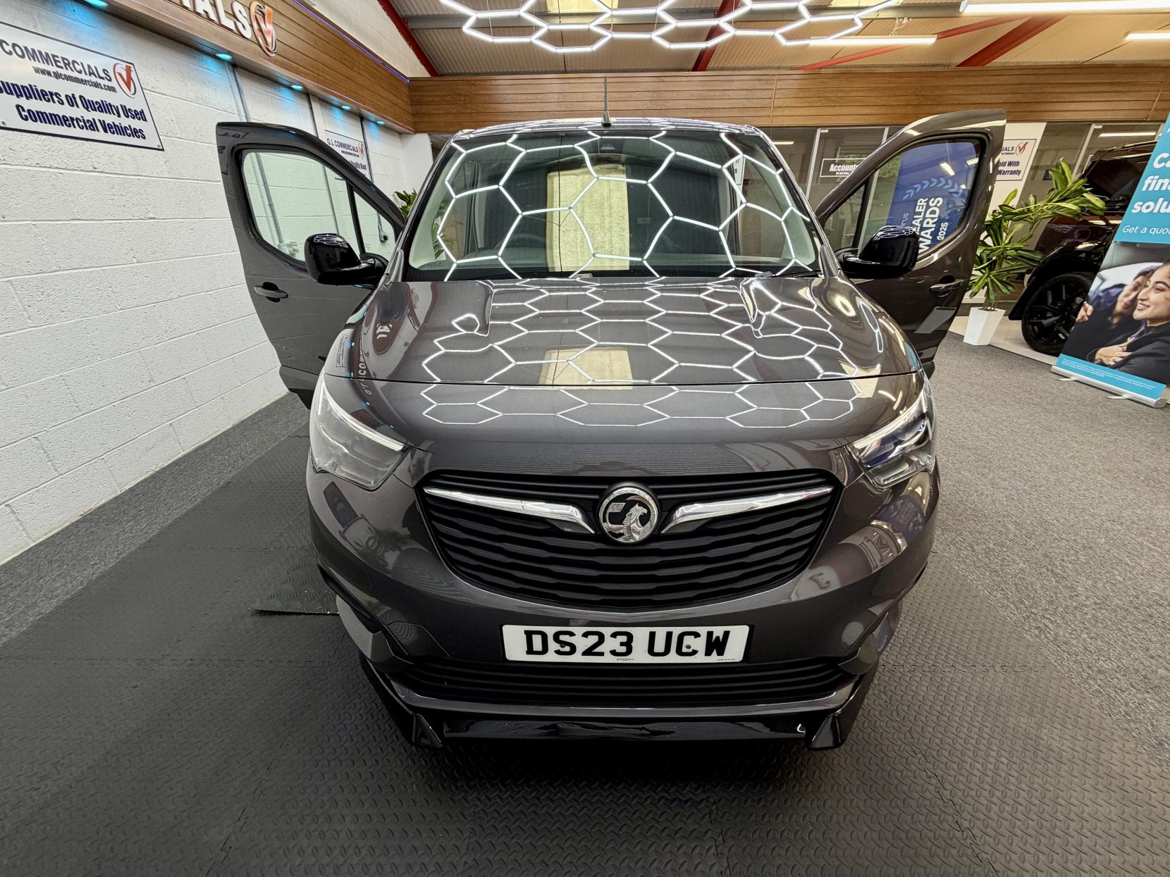 2023 Vauxhall Combo 1.5 Turbo D 2300 Pro Panel Van 6dr Diesel Manual L2 H1 Euro 6 (s/s) (100 ps) - Thumbnail 4
