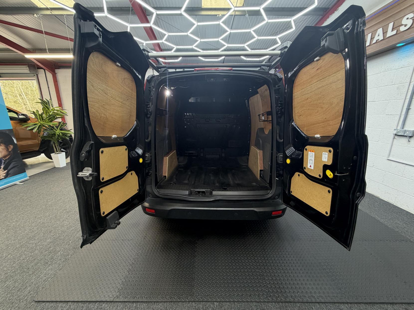 Ford Transit Connect 1.5 200 EcoBlue Limited Panel Van 5dr Diesel Manual L1 Euro 6 (s/s) (120 ps)