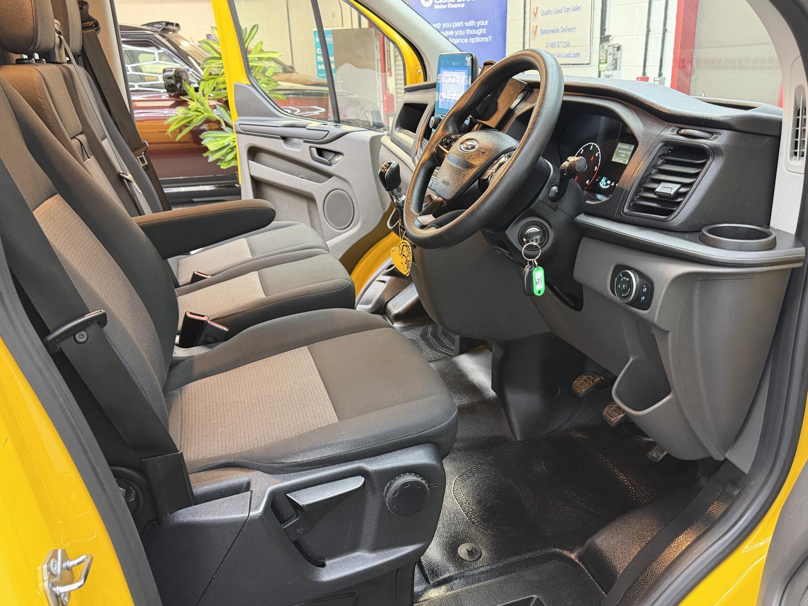 2022 Ford Transit Custom 2.0 340 EcoBlue Leader Panel Van 5dr Diesel Manual L1 H1 Euro 6 (s/s) (130 ps) - Thumbnail 9