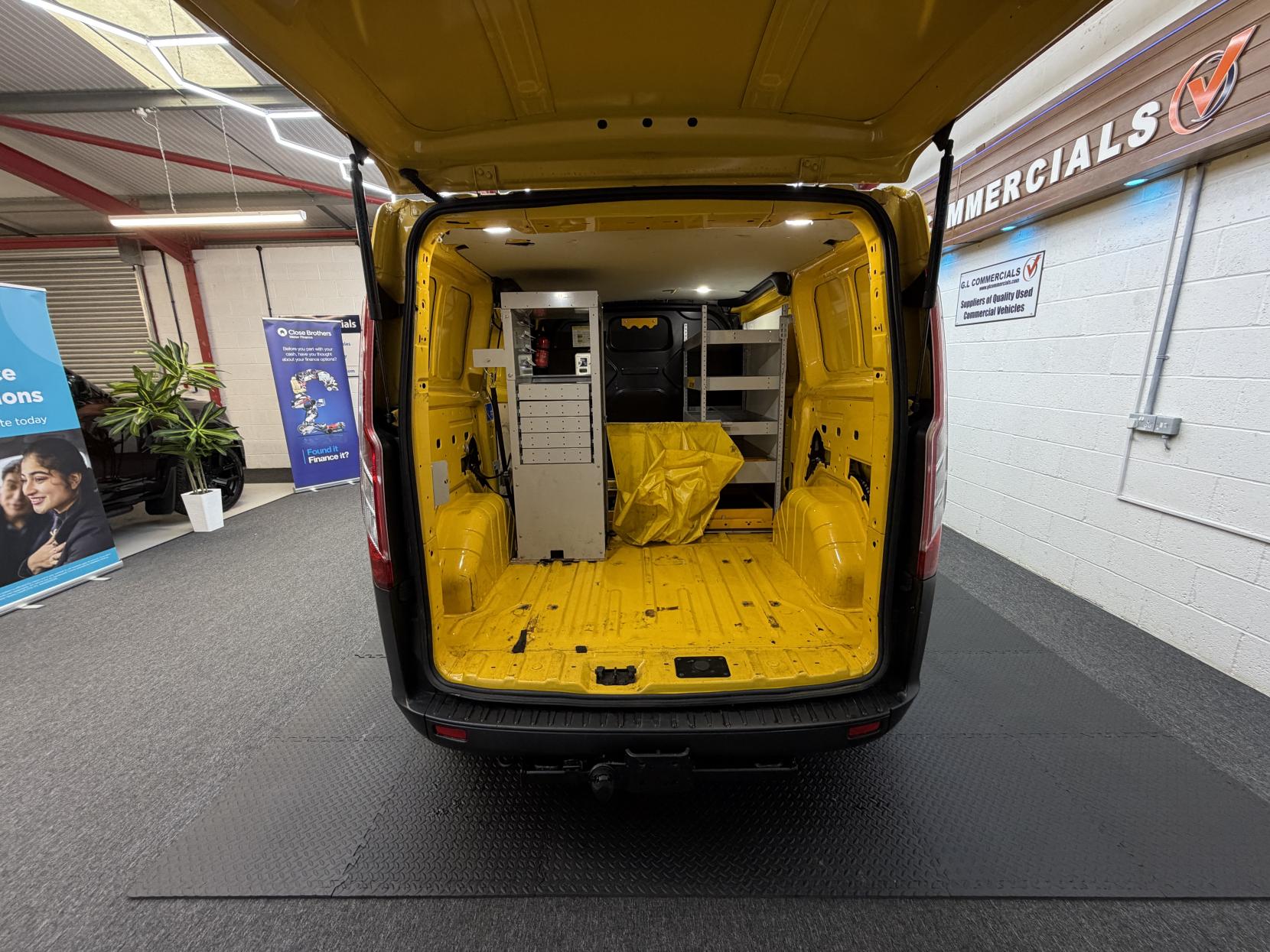 2022 Ford Transit Custom 2.0 340 EcoBlue Leader Panel Van 5dr Diesel Manual L1 H1 Euro 6 (s/s) (130 ps) - Thumbnail 13