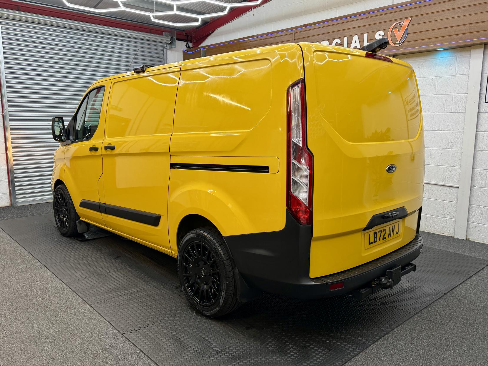 2022 Ford Transit Custom 2.0 340 EcoBlue Leader Panel Van 5dr Diesel Manual L1 H1 Euro 6 (s/s) (130 ps) - Thumbnail 4