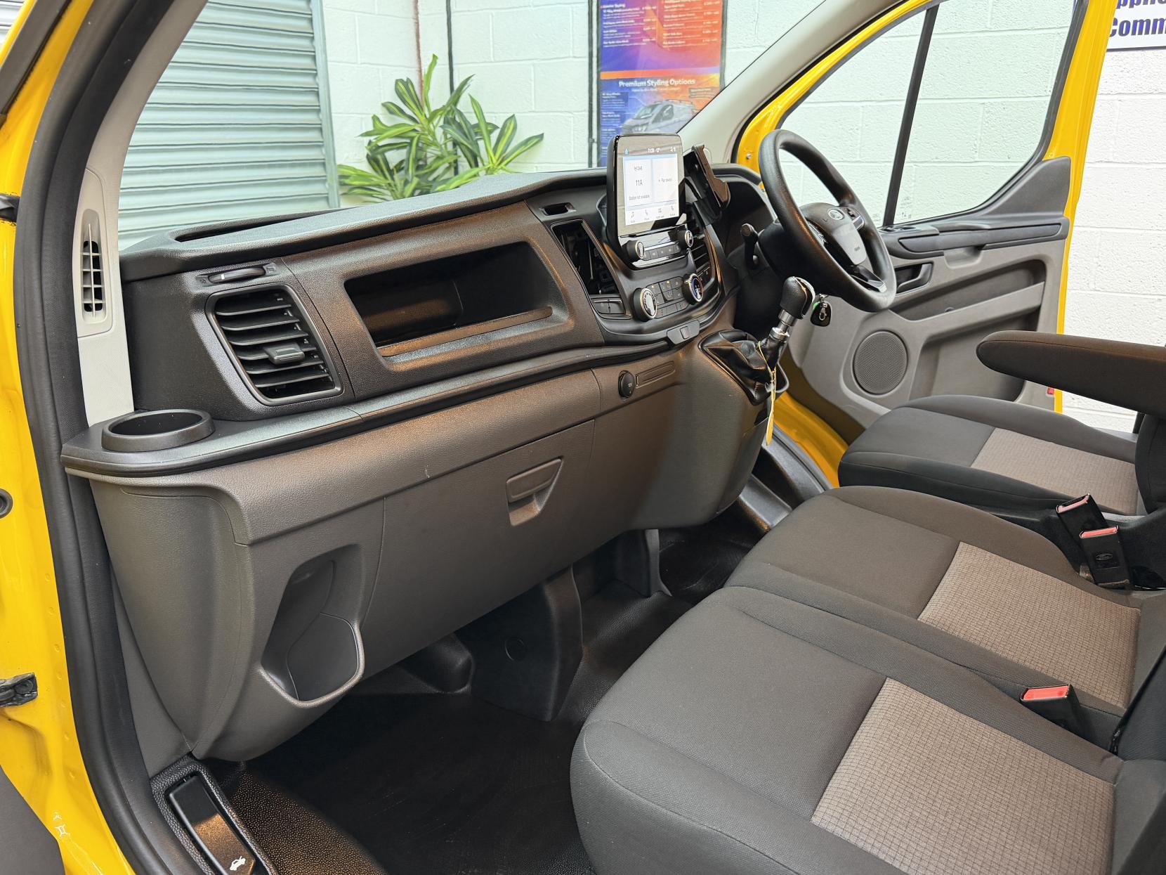 2022 Ford Transit Custom 2.0 340 EcoBlue Leader Panel Van 5dr Diesel Manual L1 H1 Euro 6 (s/s) (130 ps) - Thumbnail 14