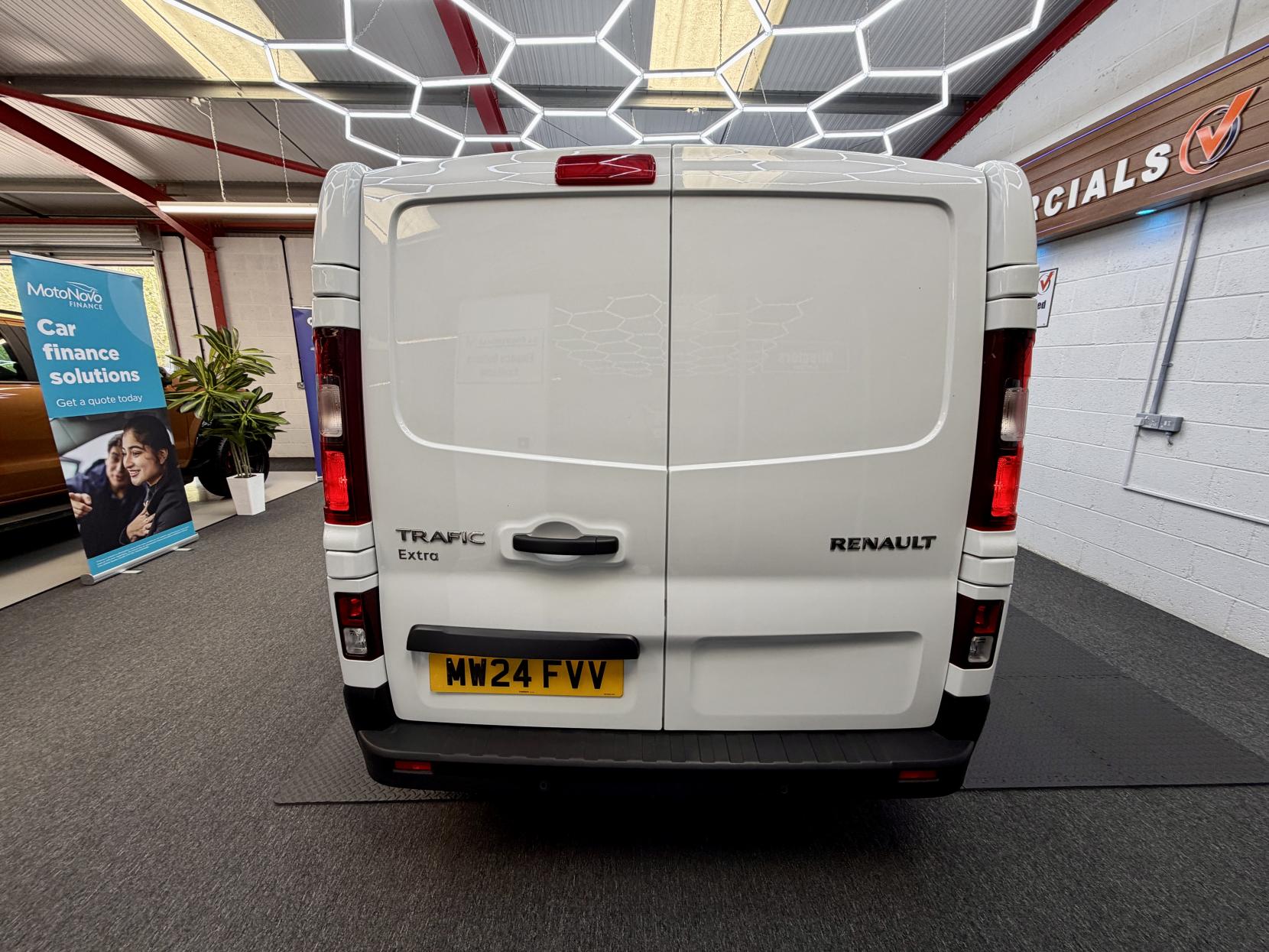 2024 Renault Trafic 2.0 dCi Blue LL30 Extra Crew Van Double Cab 6dr Diesel Manual L2 H1 Euro 6 (s/s) (150 ps) - Thumbnail 7