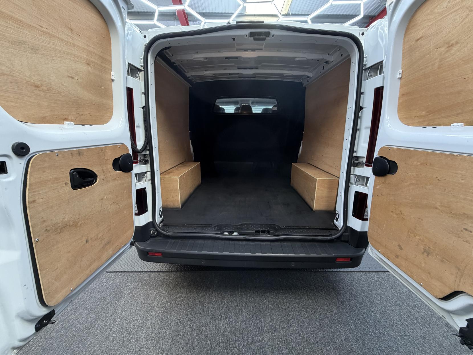 2024 Renault Trafic 2.0 dCi Blue LL30 Extra Crew Van Double Cab 6dr Diesel Manual L2 H1 Euro 6 (s/s) (150 ps) - Thumbnail 8