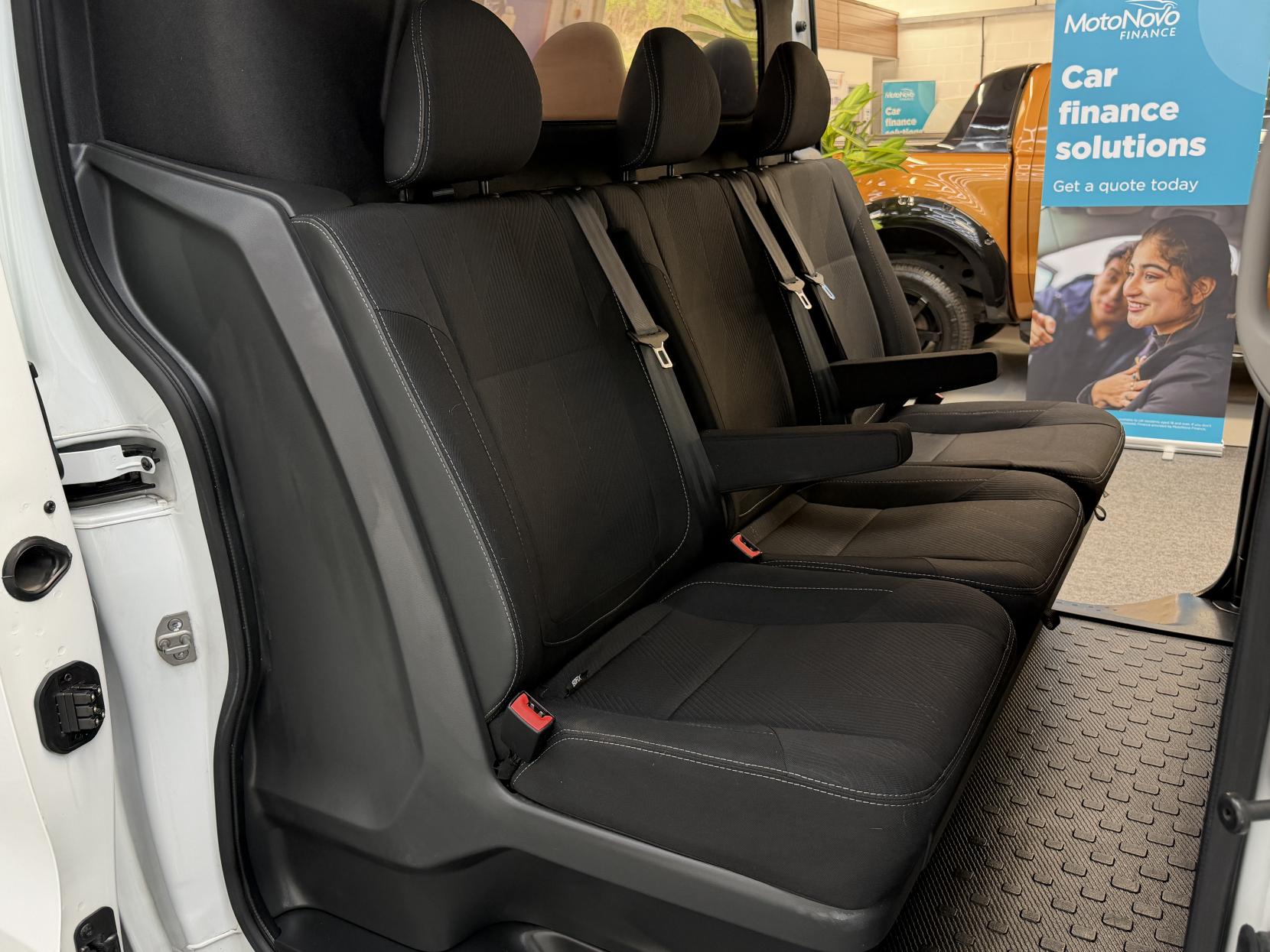 2024 Renault Trafic 2.0 dCi Blue LL30 Extra Crew Van Double Cab 6dr Diesel Manual L2 H1 Euro 6 (s/s) (150 ps) - Thumbnail 10