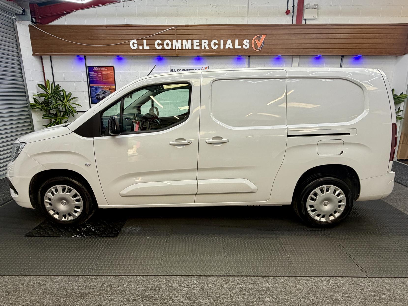 2023 Vauxhall Combo 1.5 Turbo D 2300 Pro Panel Van 6dr Diesel Manual L2 H1 Euro 6 (s/s) (100 ps)