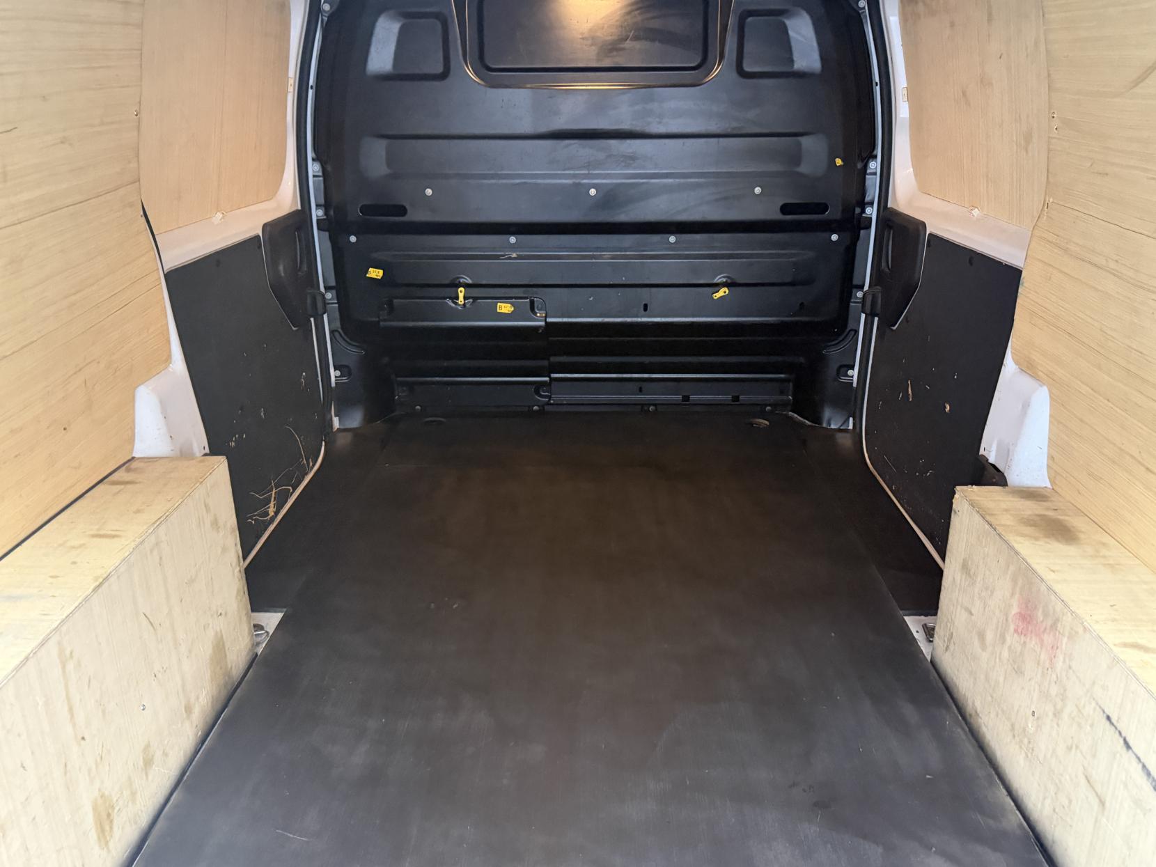 2023 Peugeot Expert 1.5 BlueHDi 1000 Asphalt Premium + Long Panel Van 6dr Diesel Manual LWB Euro 6 (s/s) (100 bhp) - Thumbnail 9