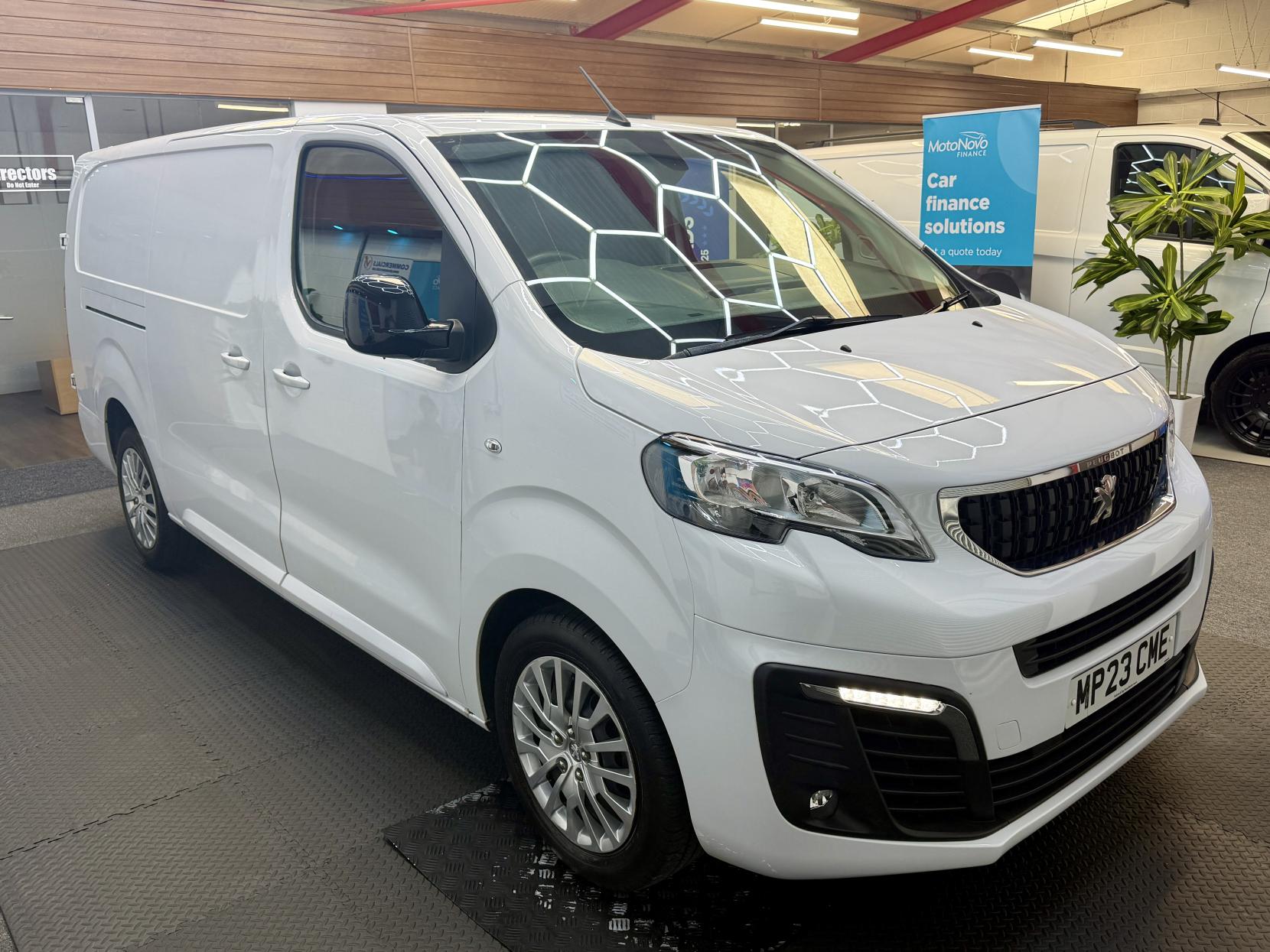 2023 Peugeot Expert 1.5 BlueHDi 1000 Asphalt Premium + Long Panel Van 6dr Diesel Manual LWB Euro 6 (s/s) (100 bhp) - Thumbnail 6