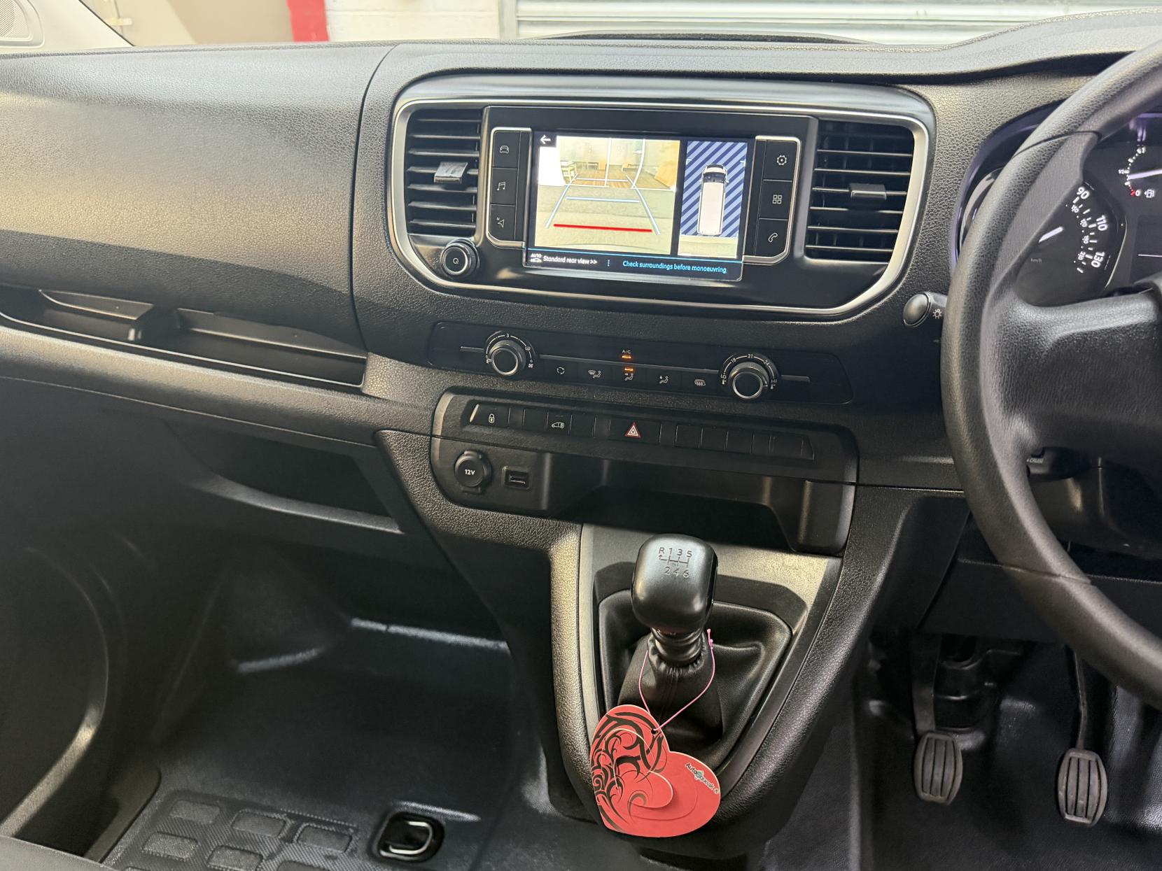 2023 Peugeot Expert 1.5 BlueHDi 1000 Asphalt Premium + Long Panel Van 6dr Diesel Manual LWB Euro 6 (s/s) (100 bhp) - Thumbnail 19