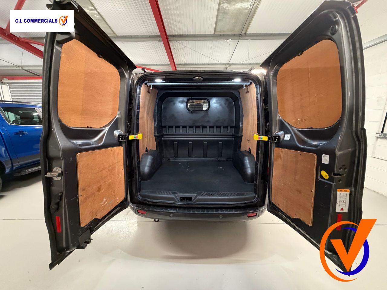 Ford Transit Custom 2.0 300 EcoBlue Limited Crew Van Double Cab 5dr Diesel Manual L1 H1 Euro 6 (s/s) (6 Seat) (130 ps)