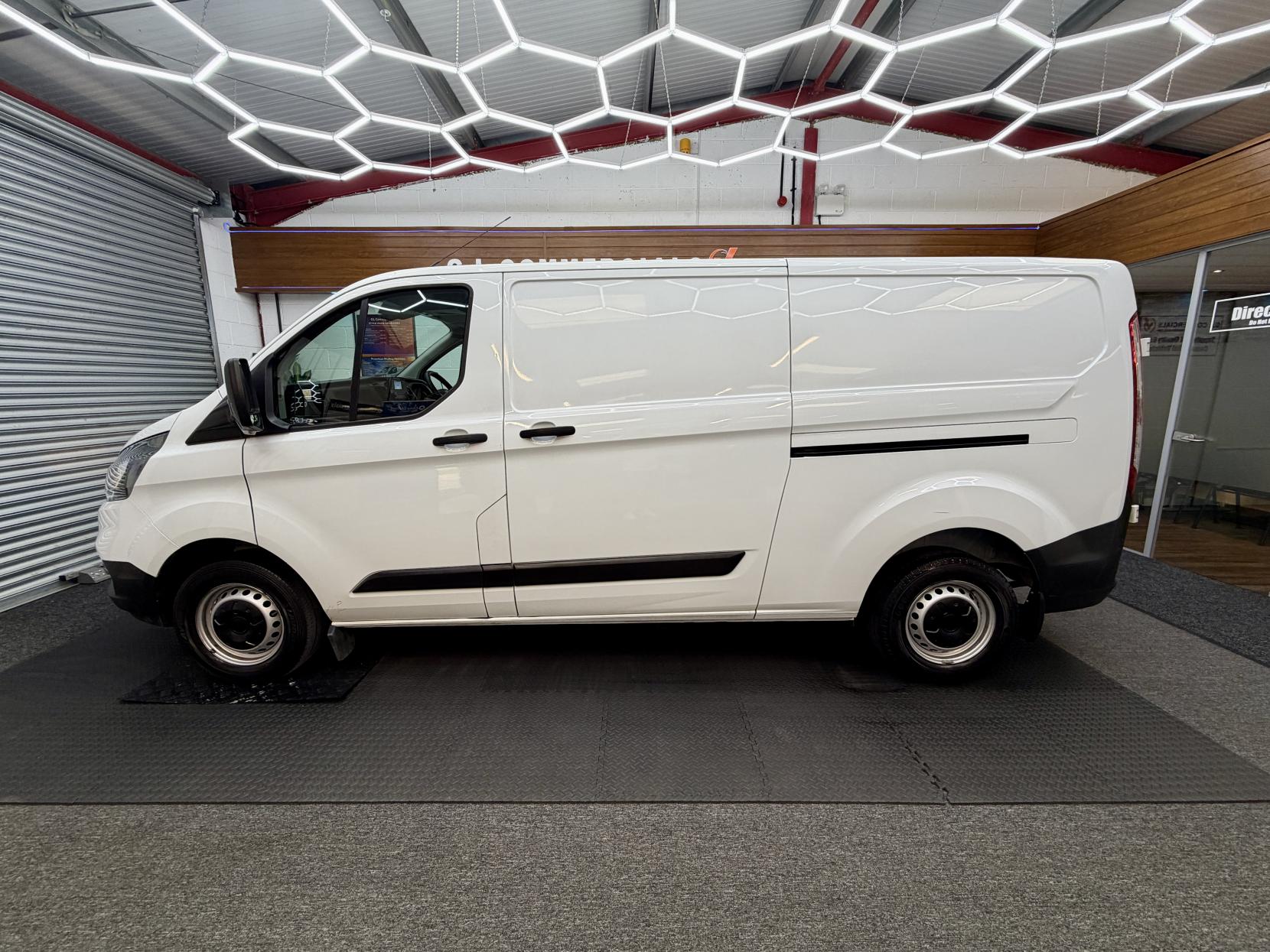 2023 Ford Transit Custom 2.0 300 EcoBlue Leader Panel Van 5dr Diesel Manual L2 H1 Euro 6 (s/s) (130 ps) - Thumbnail 2