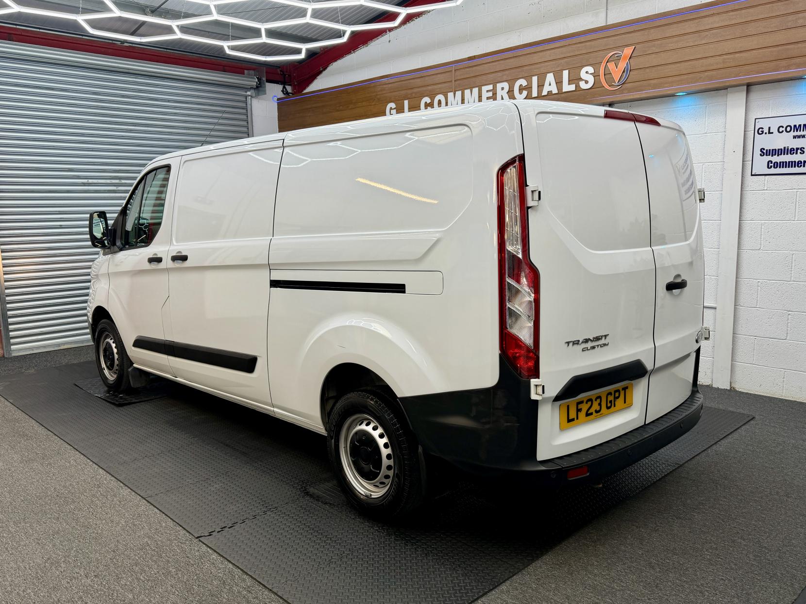 2023 Ford Transit Custom 2.0 300 EcoBlue Leader Panel Van 5dr Diesel Manual L2 H1 Euro 6 (s/s) (130 ps) - Thumbnail 4