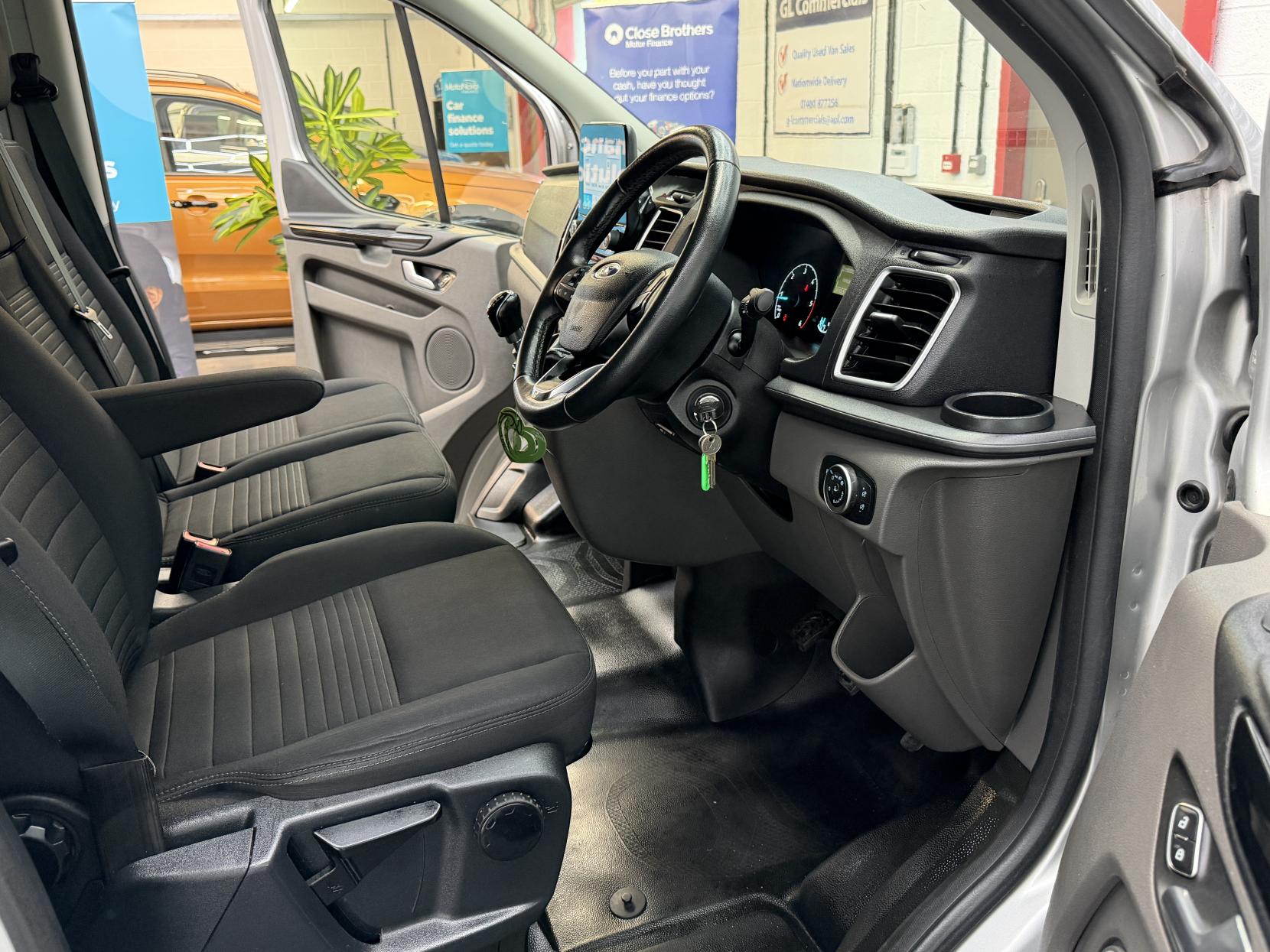 2022 Ford Transit Custom 2.0 300 EcoBlue Limited Panel Van 5dr Diesel Manual L2 H1 Euro 6 (s/s) (130 ps) - Thumbnail 8