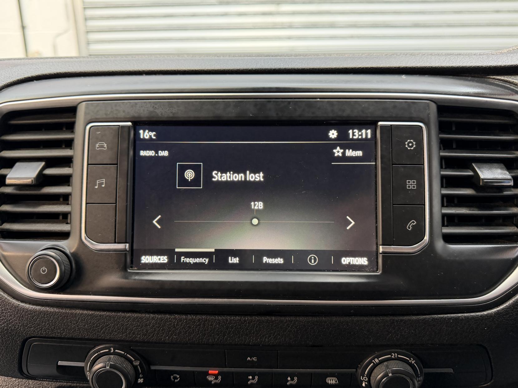 2023 Vauxhall Vivaro 1.5 Turbo D 2900 Prime Panel Van 6dr Diesel Manual L2 H1 Euro 6 (s/s) (100 ps) - Thumbnail 11