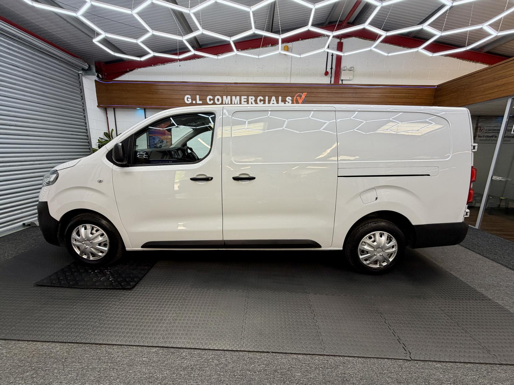 2023 Vauxhall Vivaro 1.5 Turbo D 2900 Prime Panel Van 6dr Diesel Manual L2 H1 Euro 6 (s/s) (100 ps) - Thumbnail 2