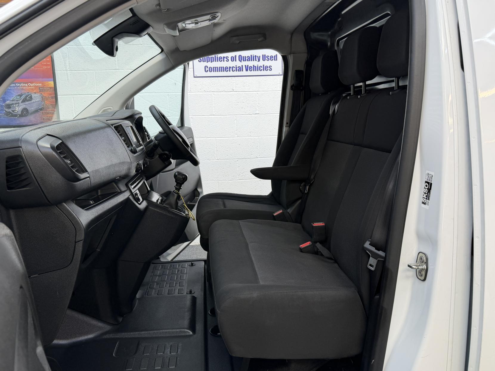 2023 Vauxhall Vivaro 1.5 Turbo D 2900 Prime Panel Van 6dr Diesel Manual L2 H1 Euro 6 (s/s) (100 ps) - Thumbnail 9