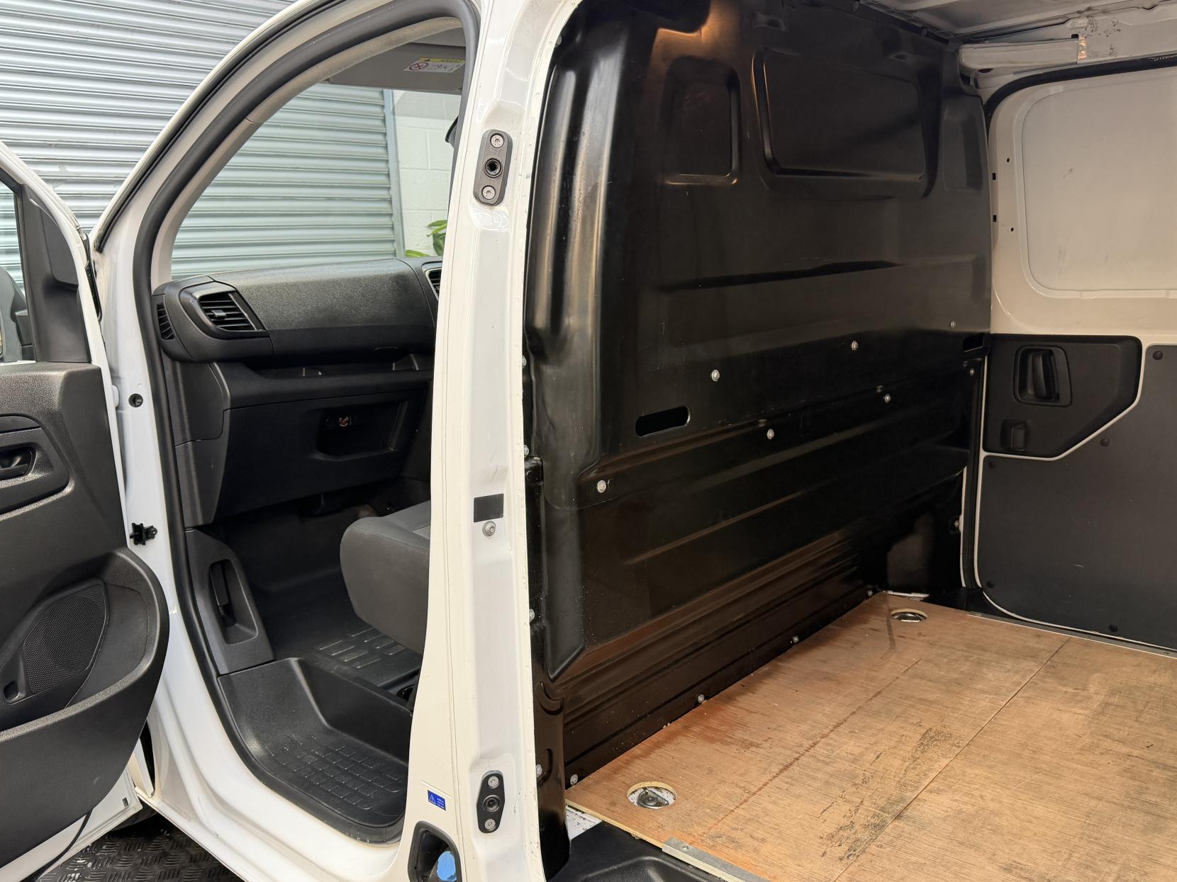 2023 Vauxhall Vivaro 1.5 Turbo D 2900 Prime Panel Van 6dr Diesel Manual L2 H1 Euro 6 (s/s) (100 ps) - Thumbnail 14