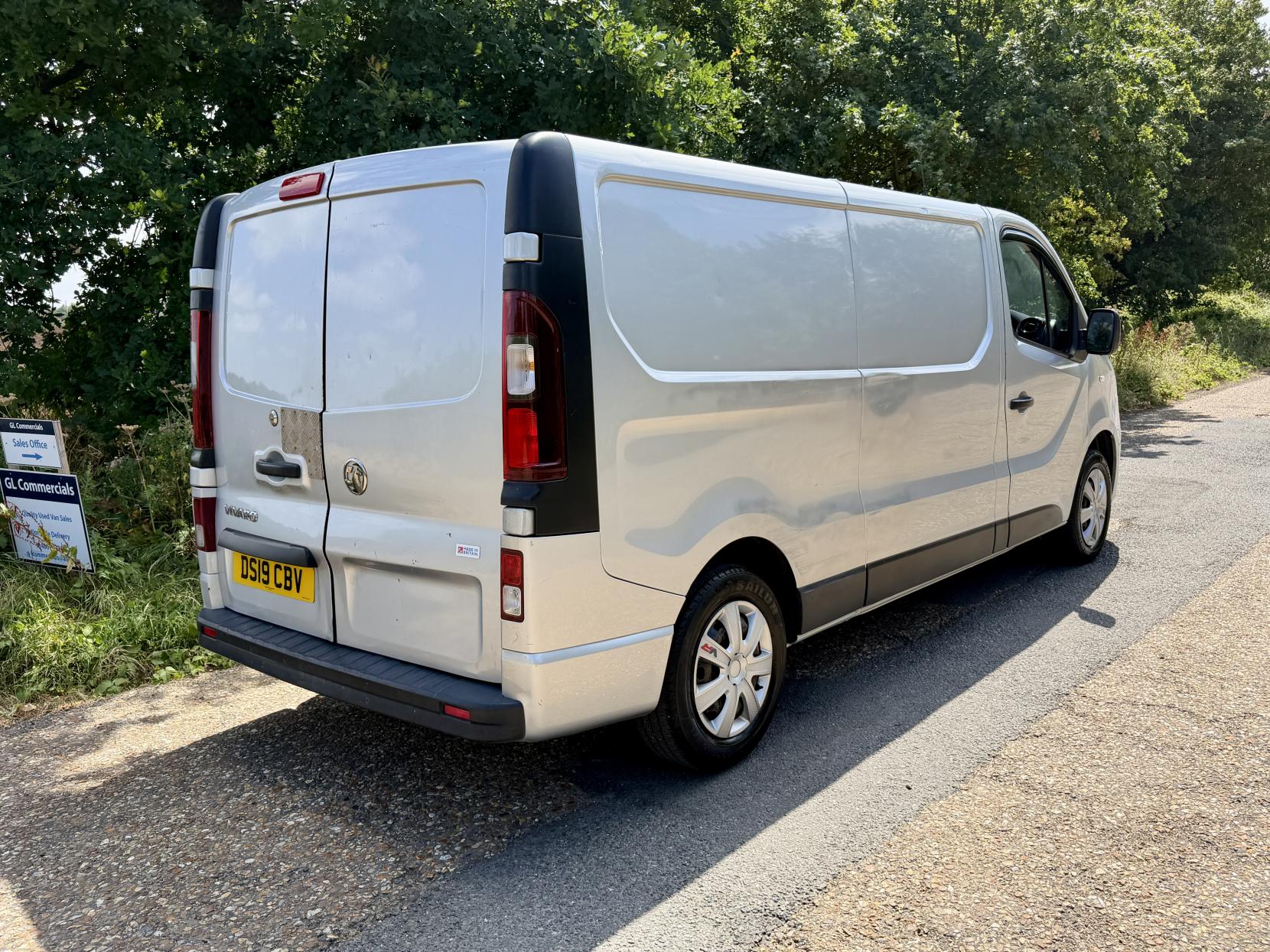 2019 Vauxhall Vivaro 1.6 CDTi 2900 Sportive Panel Van 5dr Diesel Manual L2 H1 Euro 6 (120 ps) - Thumbnail 4