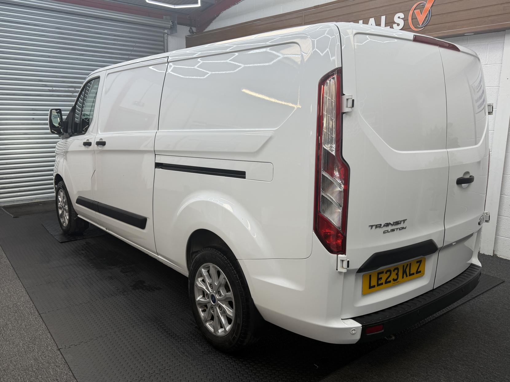 Ford Transit Custom 2.0 320 EcoBlue Trend Panel Van 5dr Diesel Manual L2 H1 Euro 6 (130 ps)