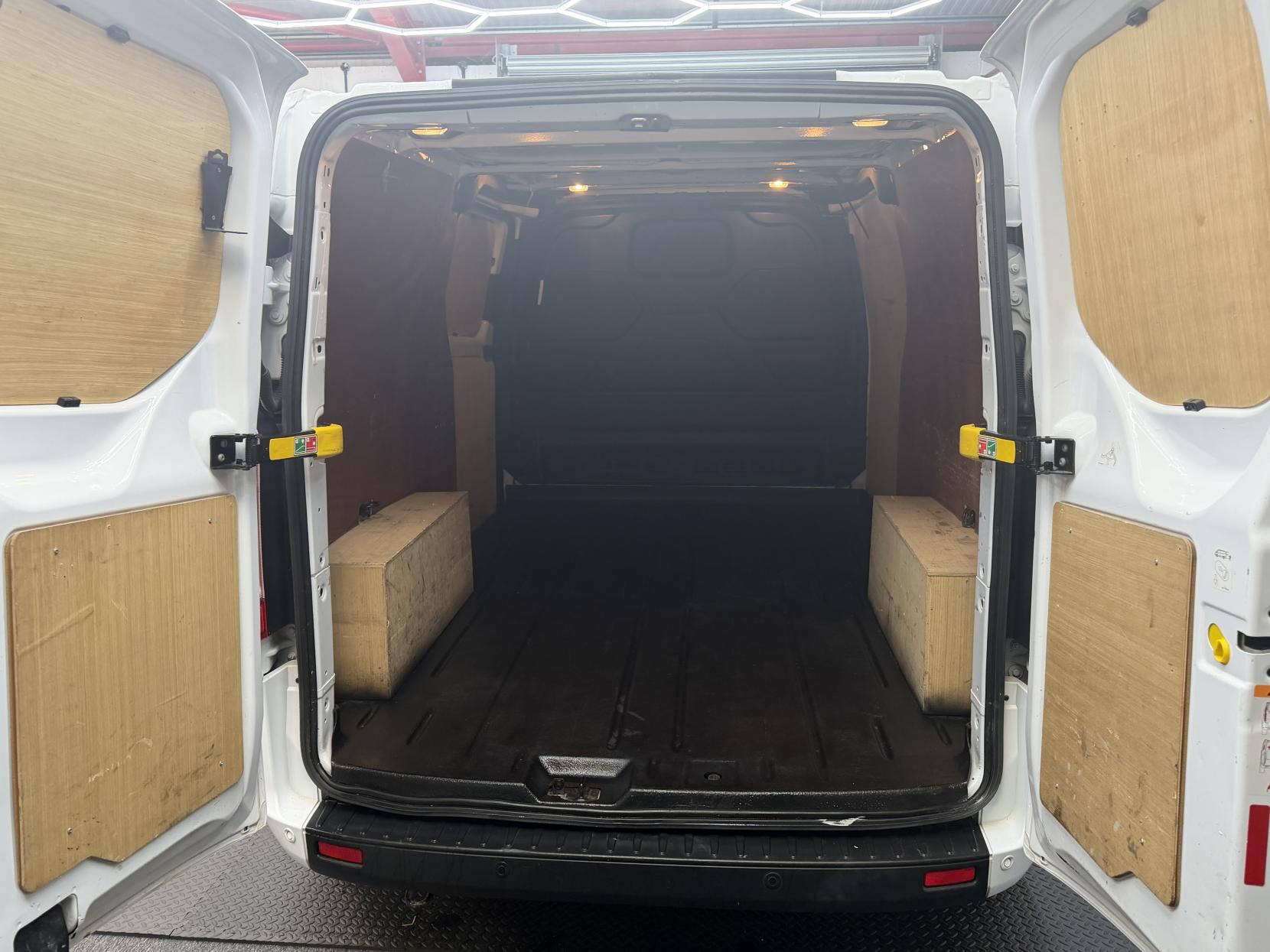 Ford Transit Custom 2.0 320 EcoBlue Trend Panel Van 5dr Diesel Manual L2 H1 Euro 6 (130 ps)