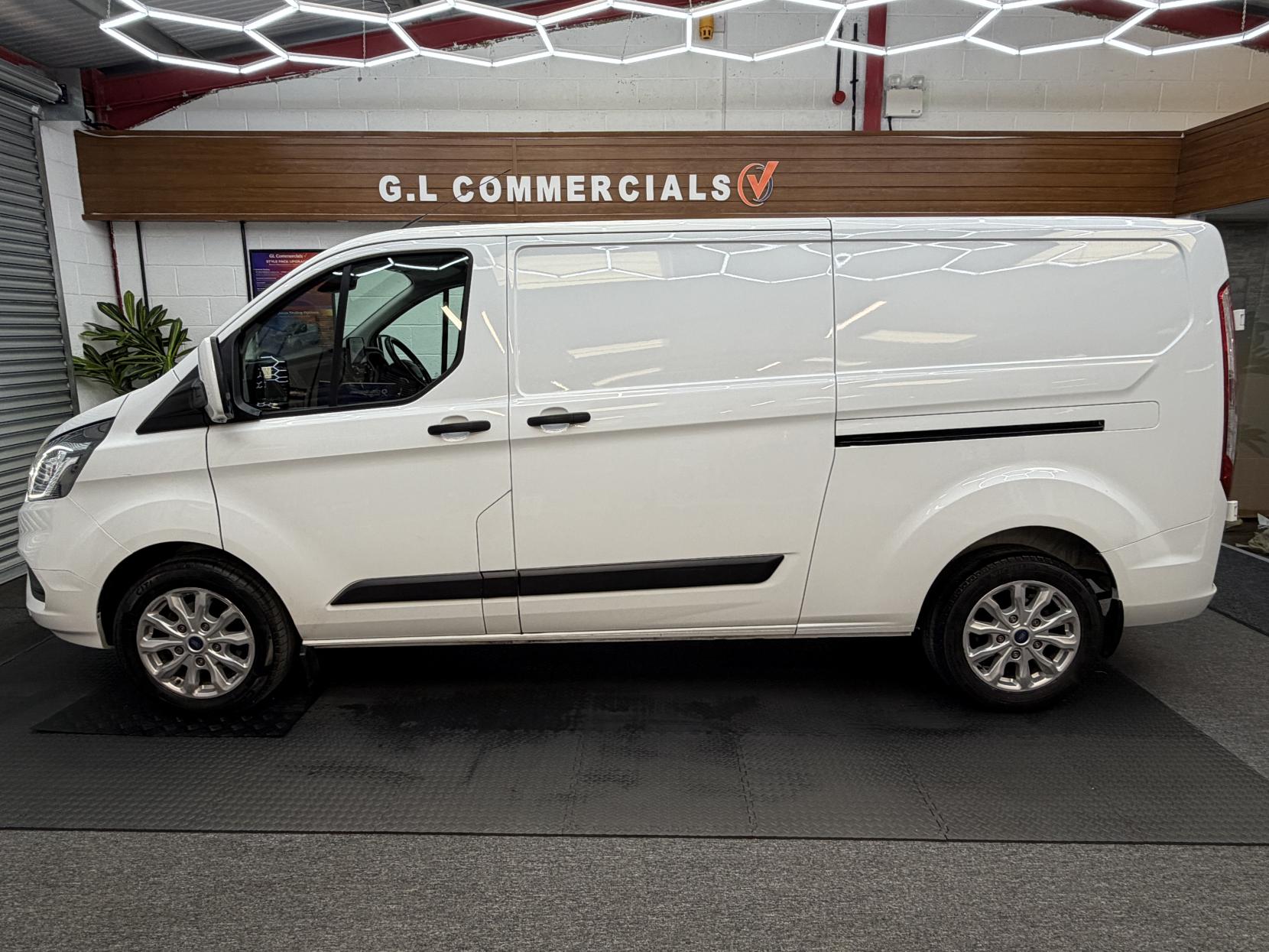Ford Transit Custom 2.0 320 EcoBlue Trend Panel Van 5dr Diesel Manual L2 H1 Euro 6 (130 ps)