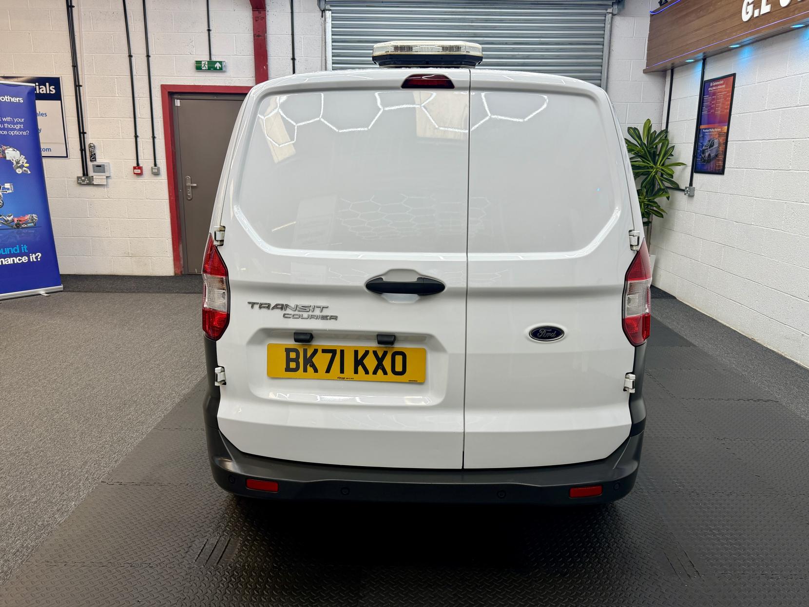 2021 Ford Transit Courier 1.5 TDCi Trend Panel Van 5dr Diesel Manual L1 Euro 6 (75 ps) - Thumbnail 7