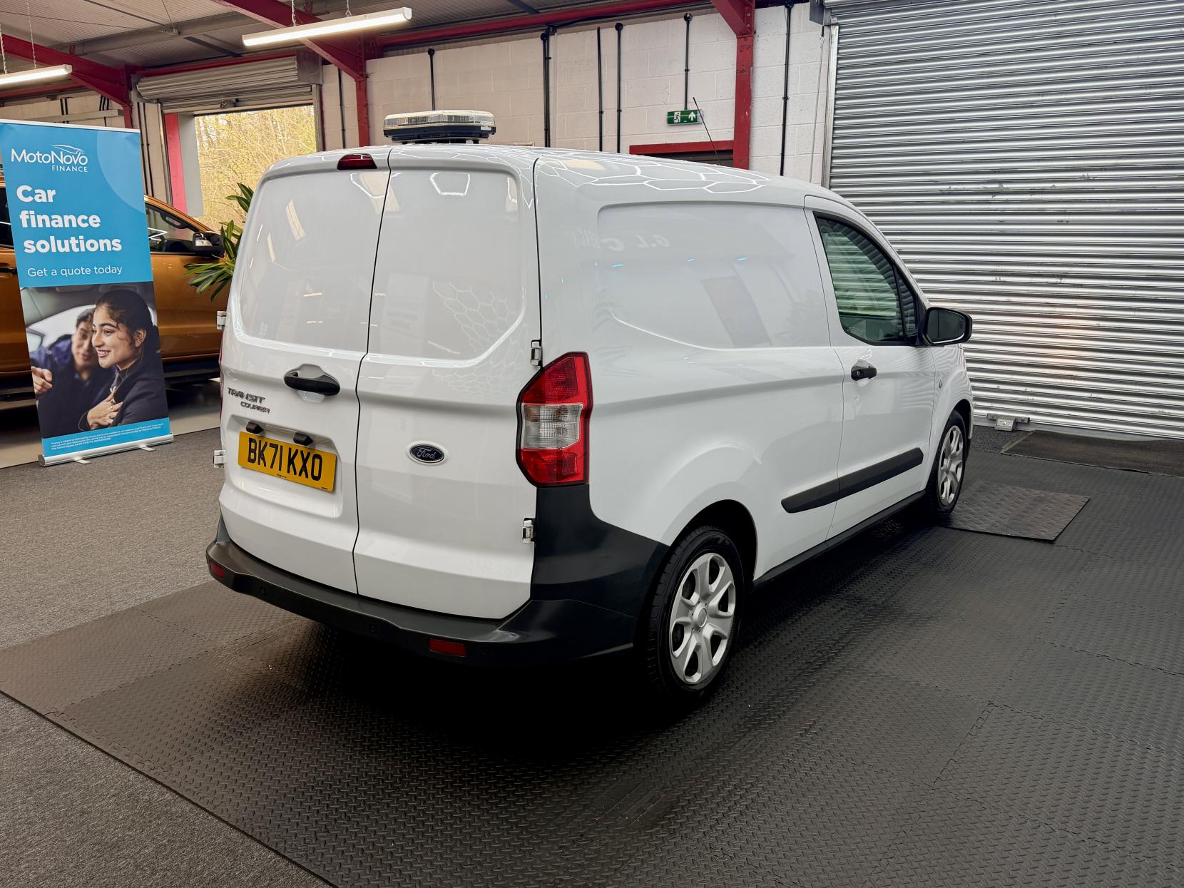 2021 Ford Transit Courier 1.5 TDCi Trend Panel Van 5dr Diesel Manual L1 Euro 6 (75 ps) - Thumbnail 5