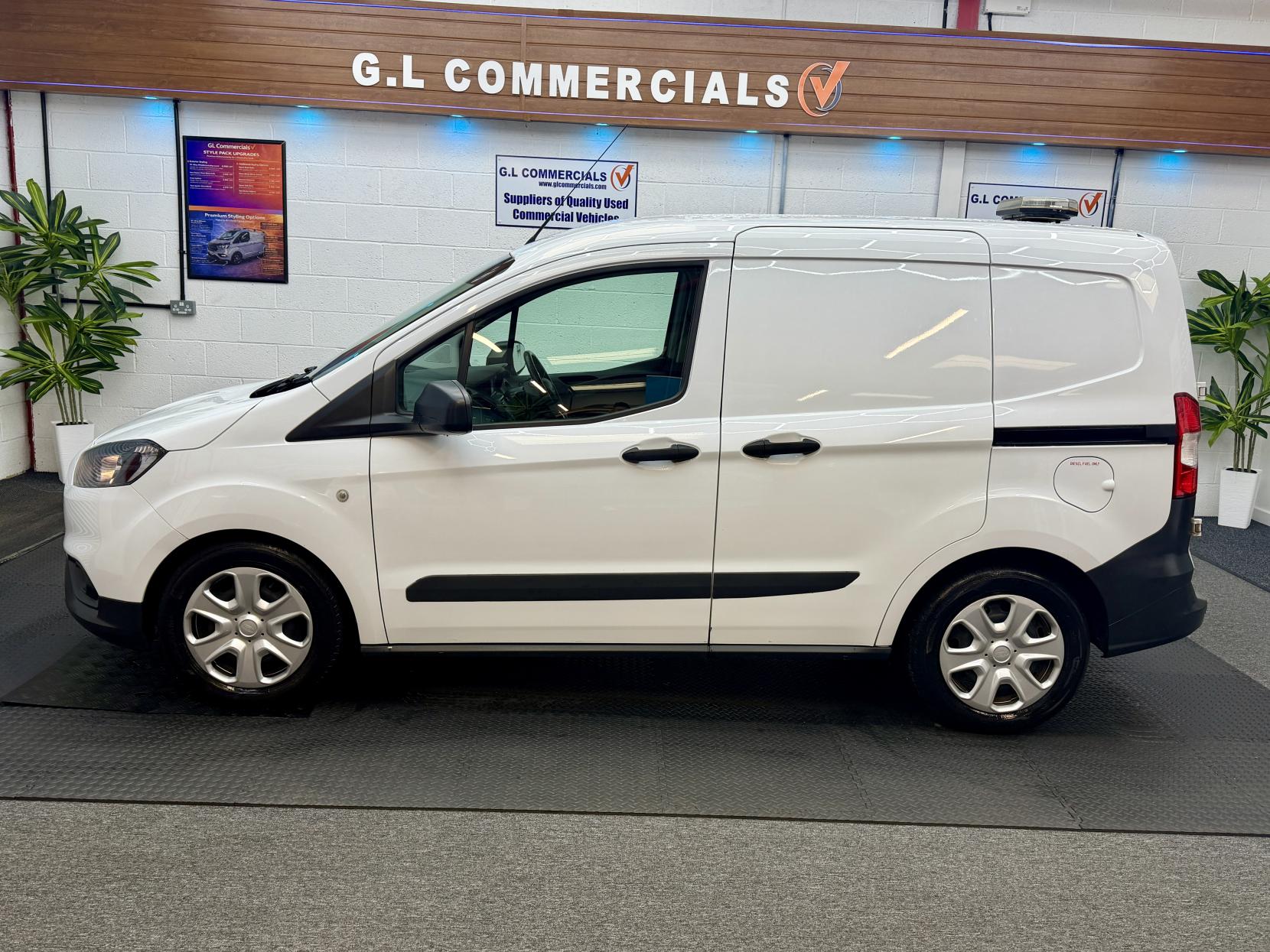 2021 Ford Transit Courier 1.5 TDCi Trend Panel Van 5dr Diesel Manual L1 Euro 6 (75 ps) - Thumbnail 2