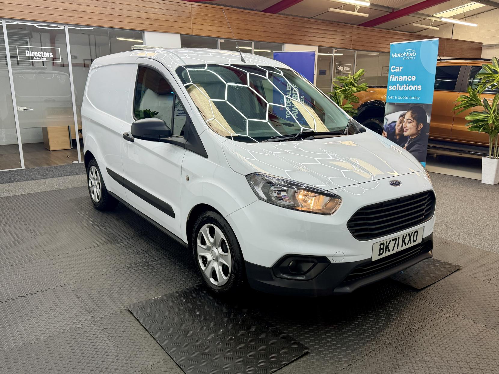2021 Ford Transit Courier 1.5 TDCi Trend Panel Van 5dr Diesel Manual L1 Euro 6 (75 ps) - Thumbnail 6