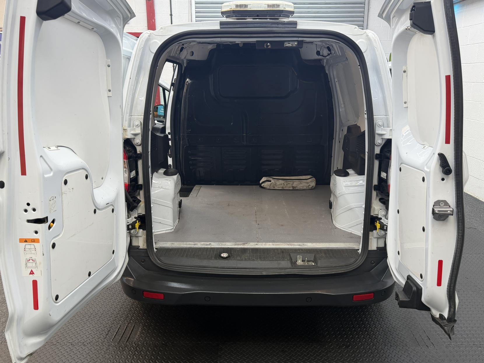 2021 Ford Transit Courier 1.5 TDCi Trend Panel Van 5dr Diesel Manual L1 Euro 6 (75 ps) - Thumbnail 12