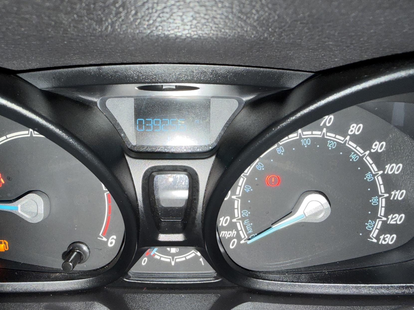 2021 Ford Transit Courier 1.5 TDCi Trend Panel Van 5dr Diesel Manual L1 Euro 6 (75 ps) - Thumbnail 17