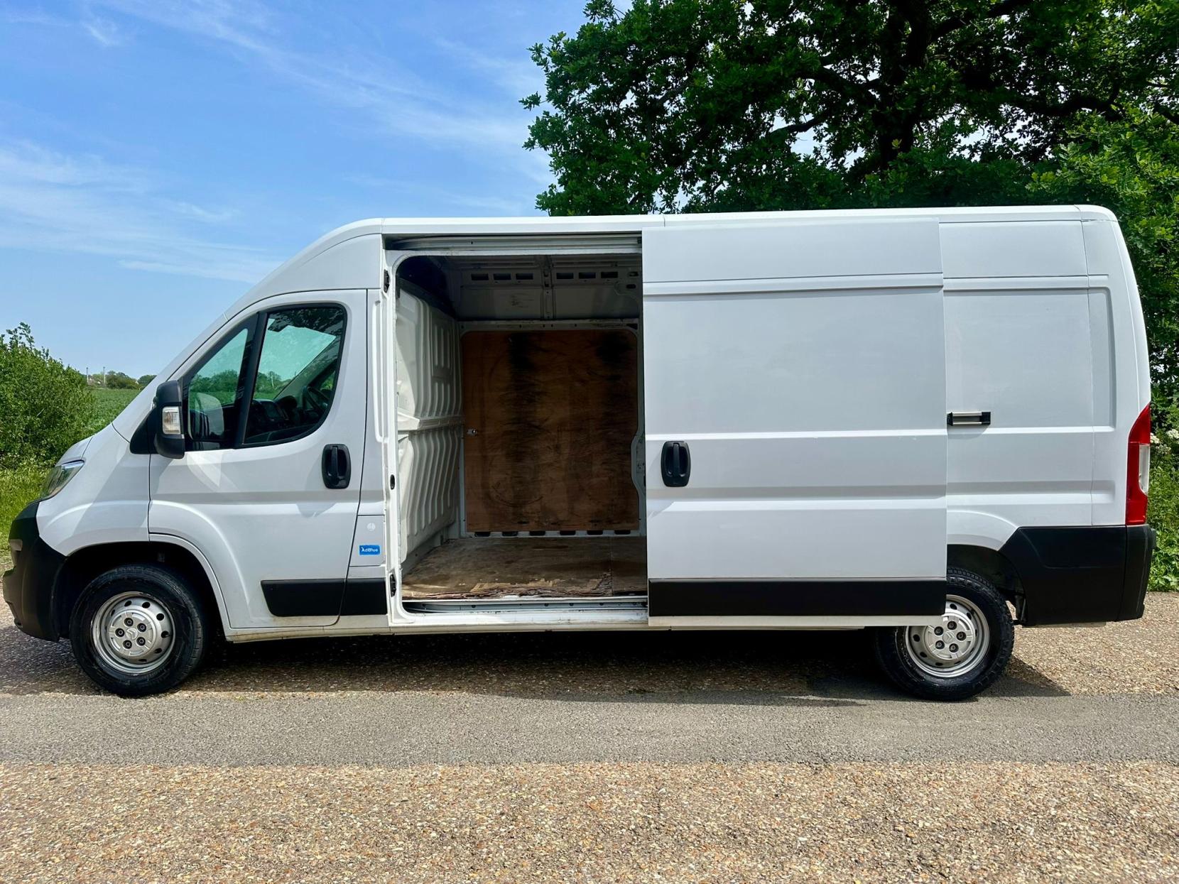 2023 Citroen Relay 2.2 BlueHDi 35 Enterprise Edition Panel Van 5dr Diesel Manual L3 High Roof Euro 6 (s/s) (140 ps) - Thumbnail 19