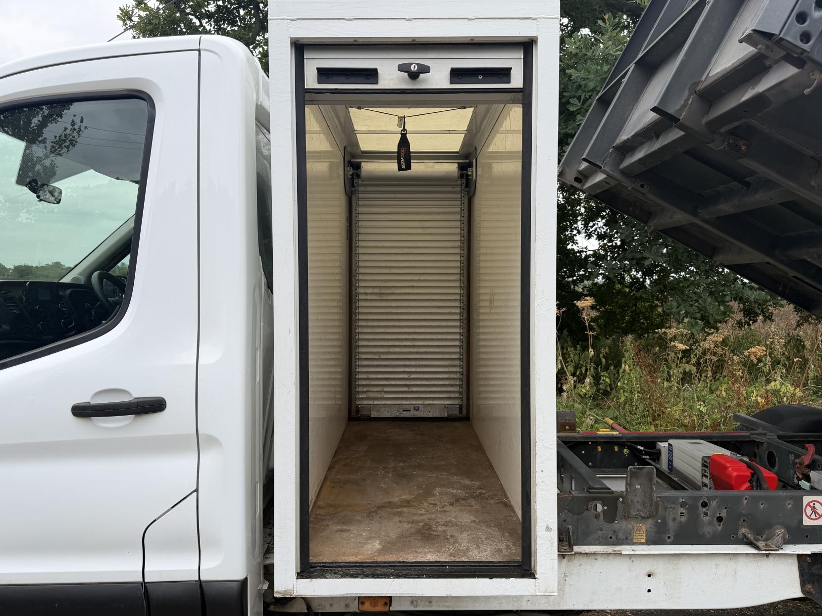 2020 Ford Transit 2.0 350 EcoBlue Leader Tipper 2dr Diesel Manual RWD L2 Euro 6 (s/s) (1-Stop) (130 ps) - Thumbnail 8