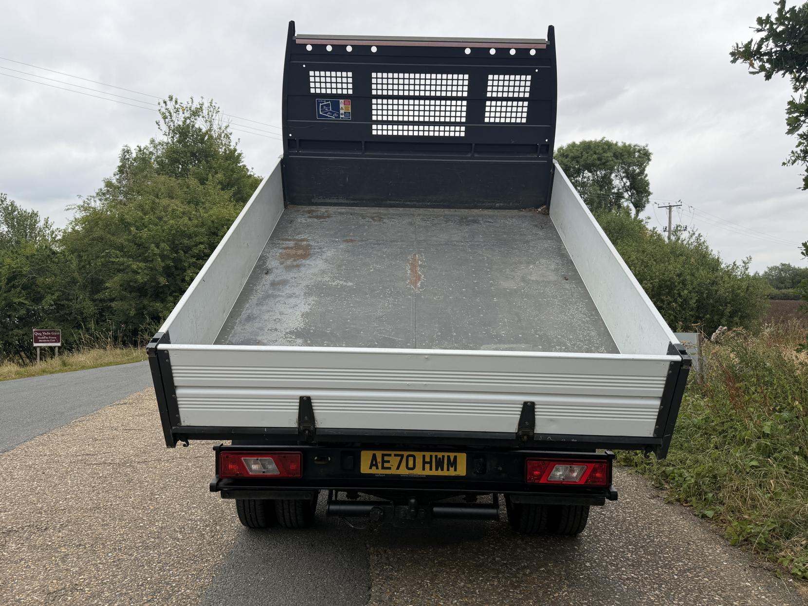 2020 Ford Transit 2.0 350 EcoBlue Leader Tipper 2dr Diesel Manual RWD L2 Euro 6 (s/s) (1-Stop) (130 ps) - Thumbnail 3