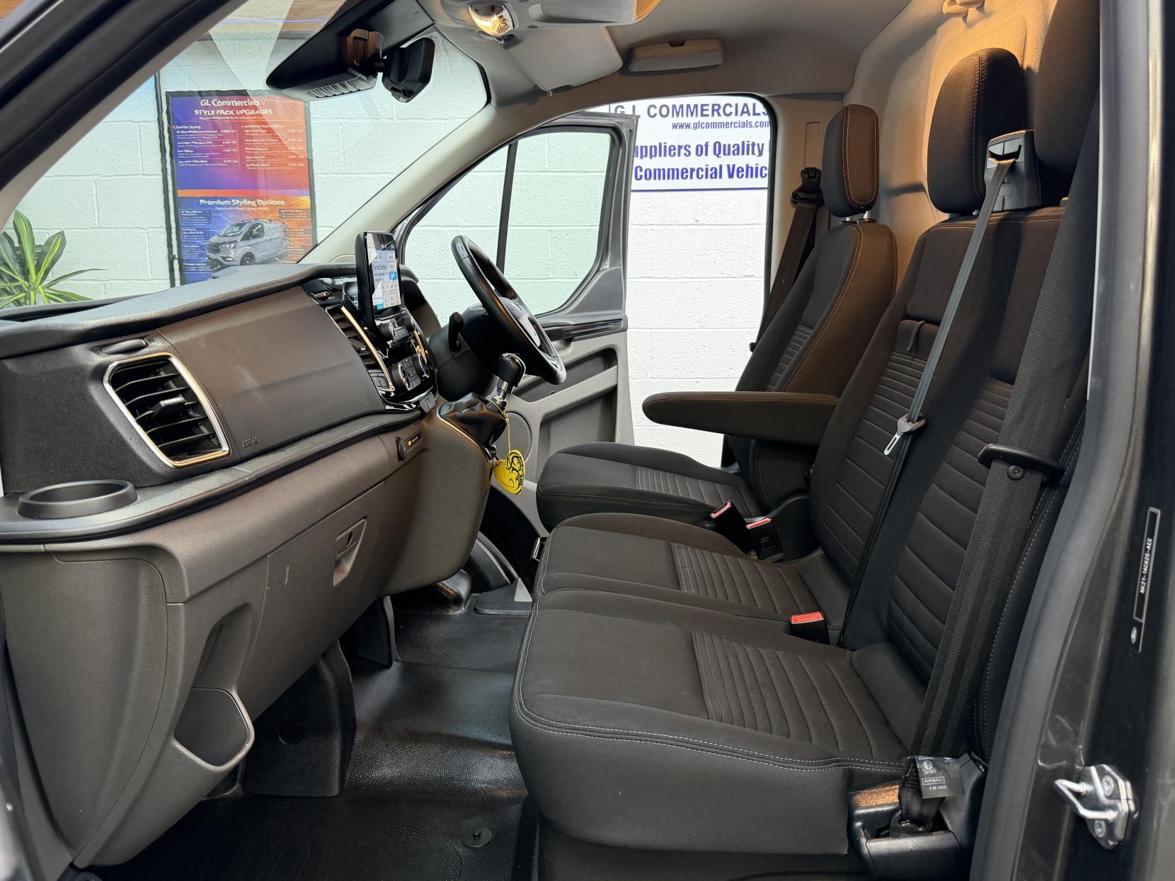 2023 Ford Transit Custom 2.0 280 EcoBlue Limited Panel Van 5dr Diesel Manual L1 H1 Euro 6 (s/s) (130 ps) - Thumbnail 12