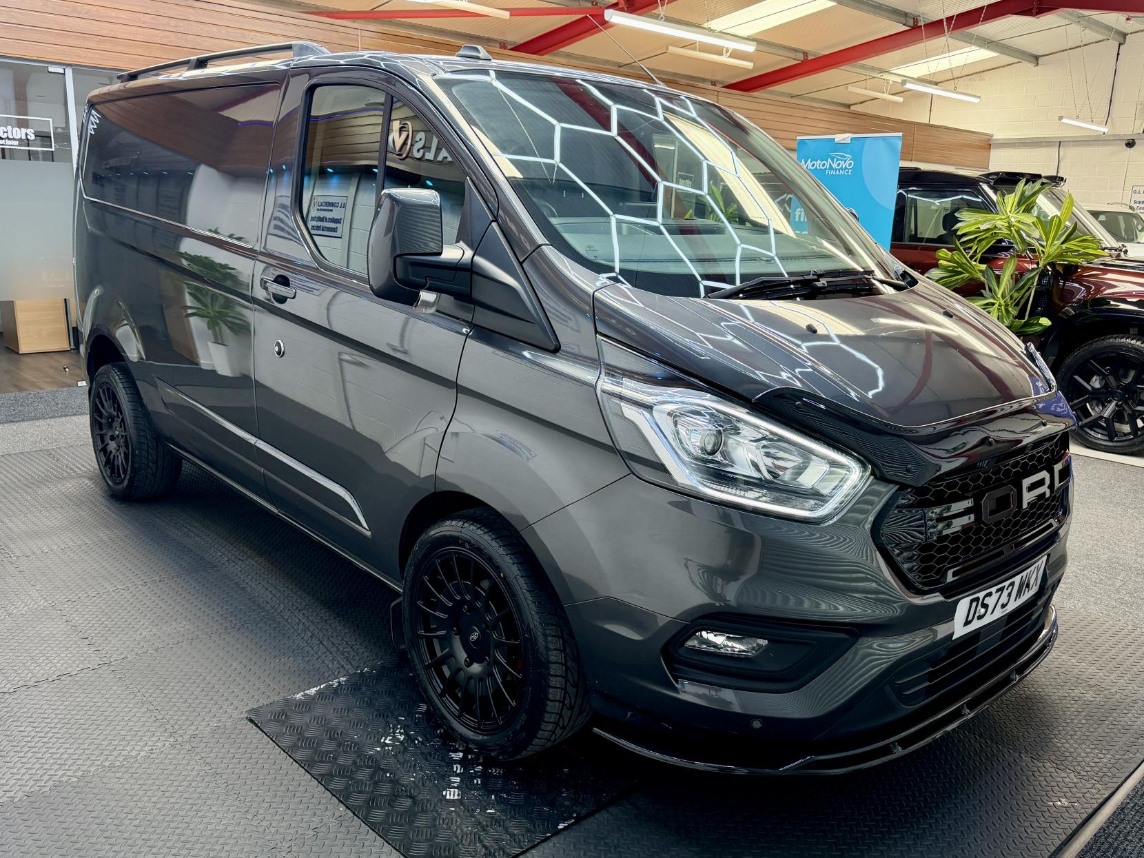 2023 Ford Transit Custom 2.0 280 EcoBlue Limited Panel Van 5dr Diesel Manual L1 H1 Euro 6 (s/s) (130 ps) - Thumbnail 9
